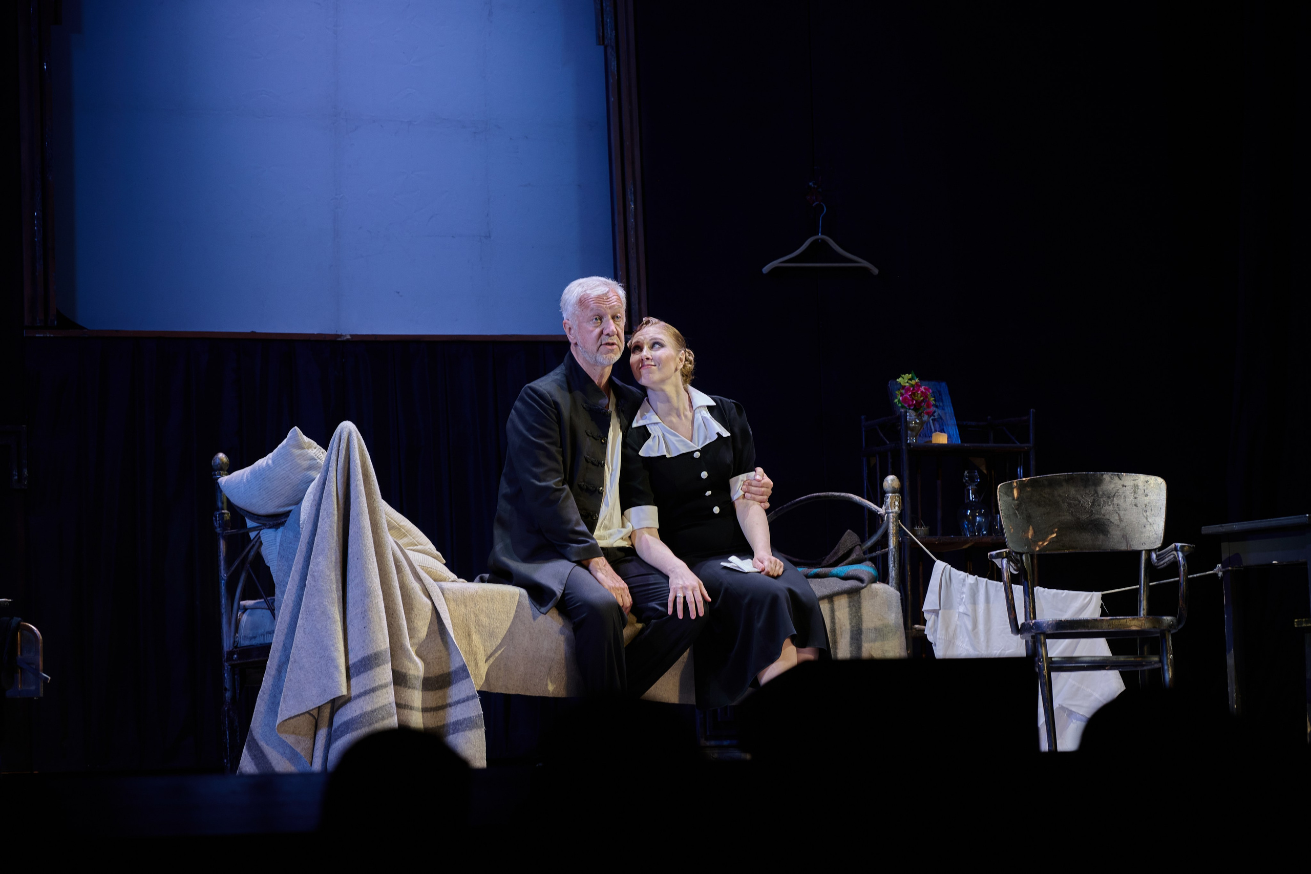 Спектакль «Товарищ». Фотограф Роман Адлер