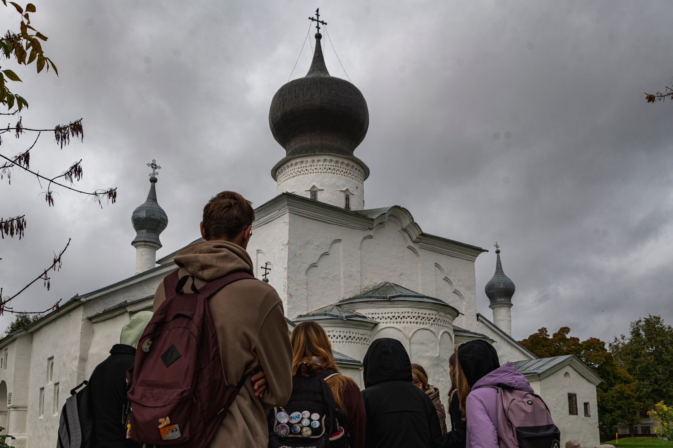 Псков. Октябрь 2023. Фотограф Роман Адлер