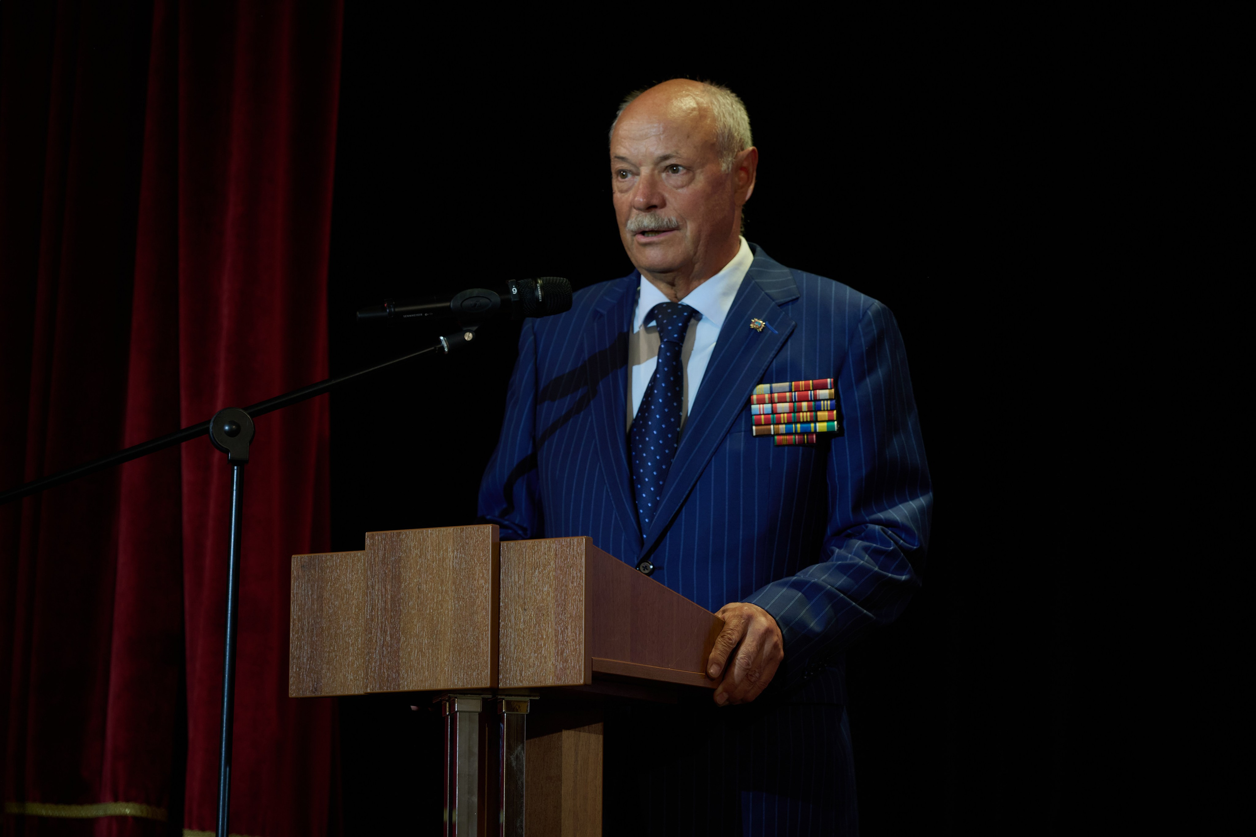 Церемония награждения медалями «Память Героев Отечества». Фотограф Роман Адлер