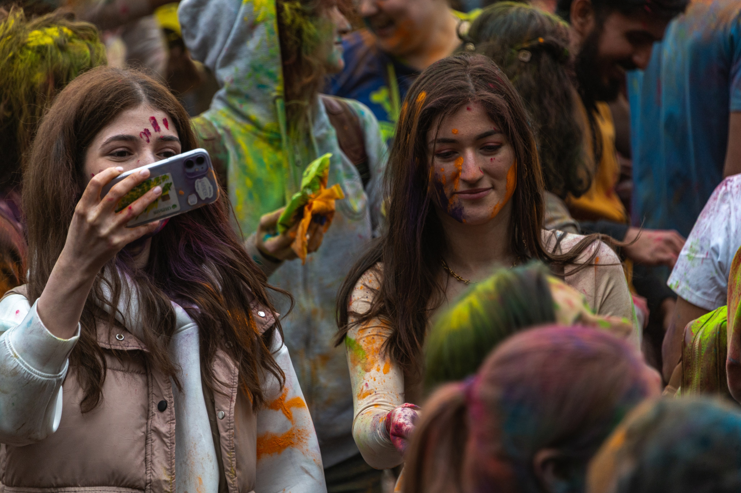 Праздник Холи в Москве. Фотограф Роман Адлер