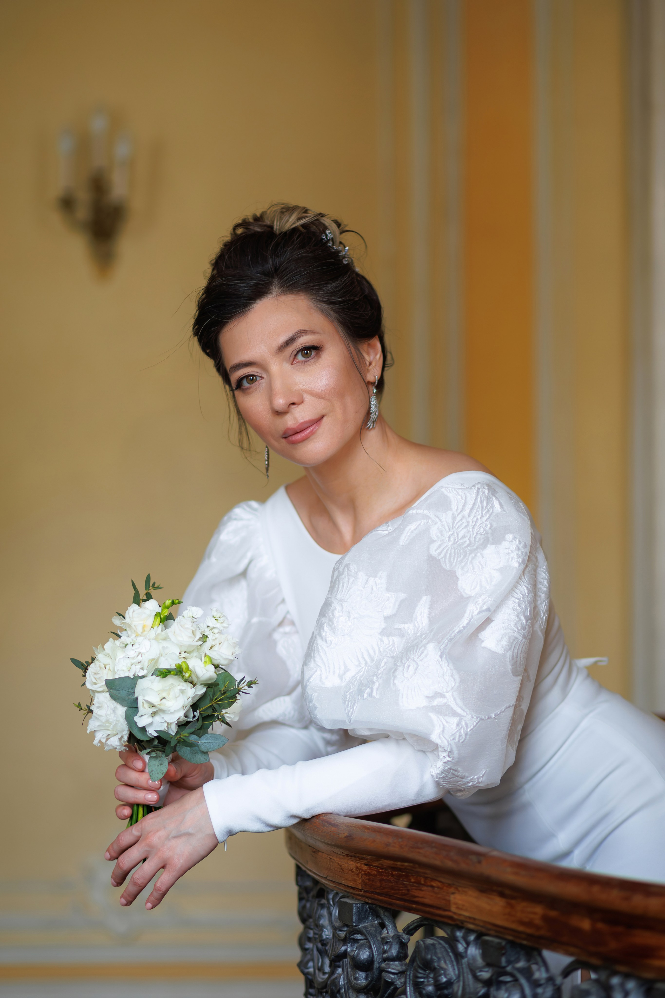 Свадебная фотосессия в библиотеке читальне им Пушкина. Свадебный фотограф Москва и МО Сергей Киржаев