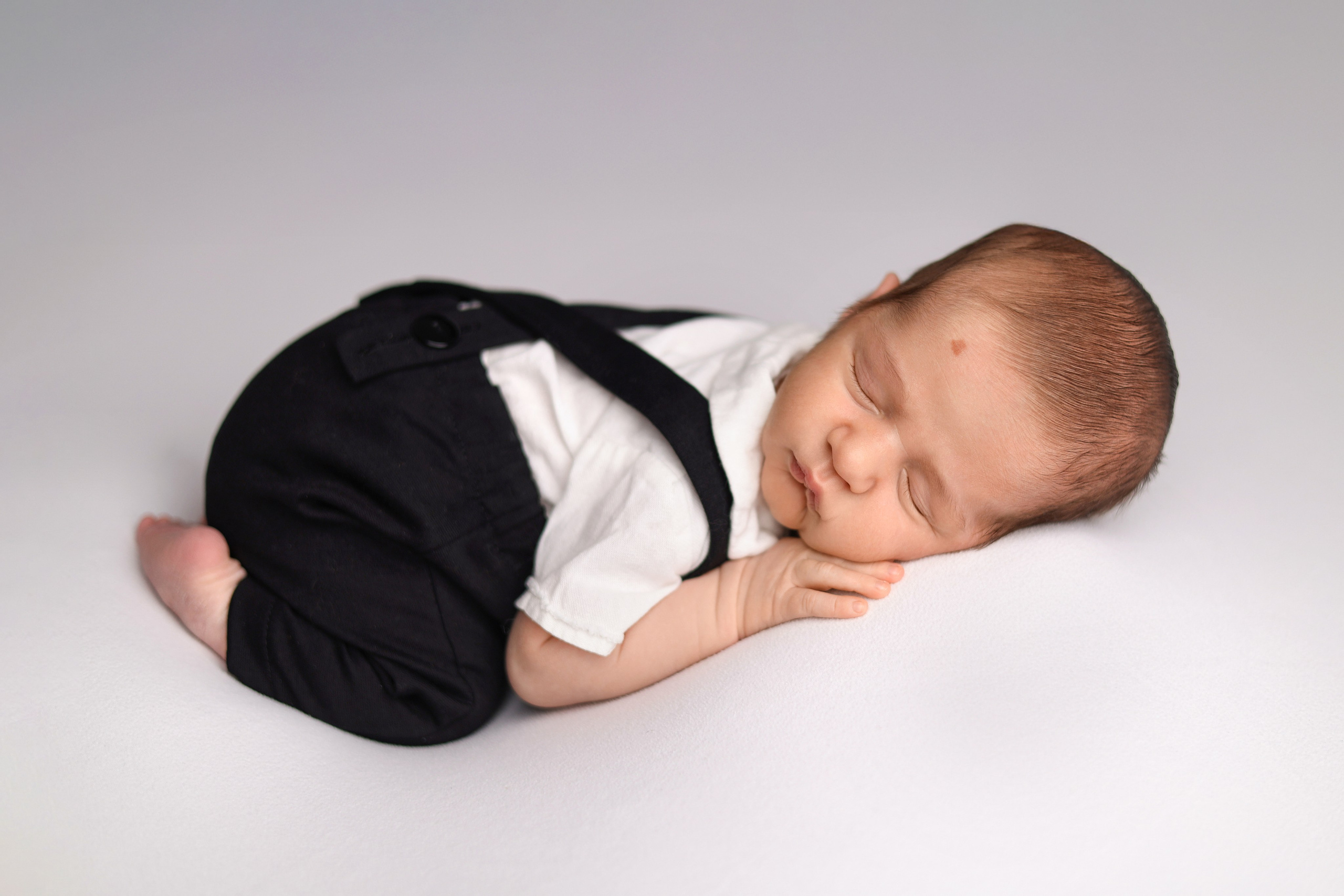 Фотосессия новорожденных. Ньюборн фотограф в Москве. Фотограф новорожденных Москва. Ньюборн фотограф Москва