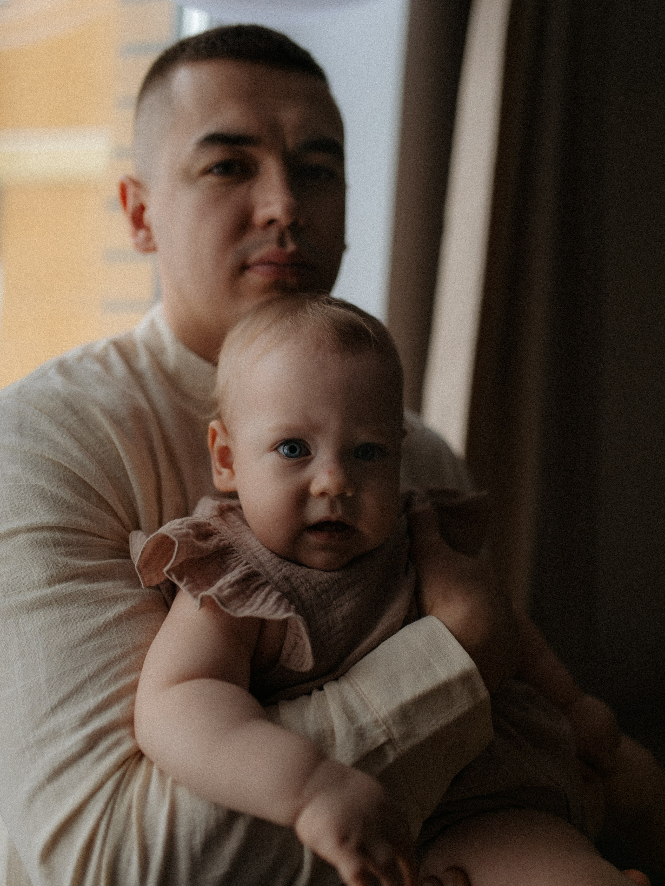 Денис, Юля и крошка Варвара. Семейный фотограф в Москве и Люберцах Юлия Гуськова