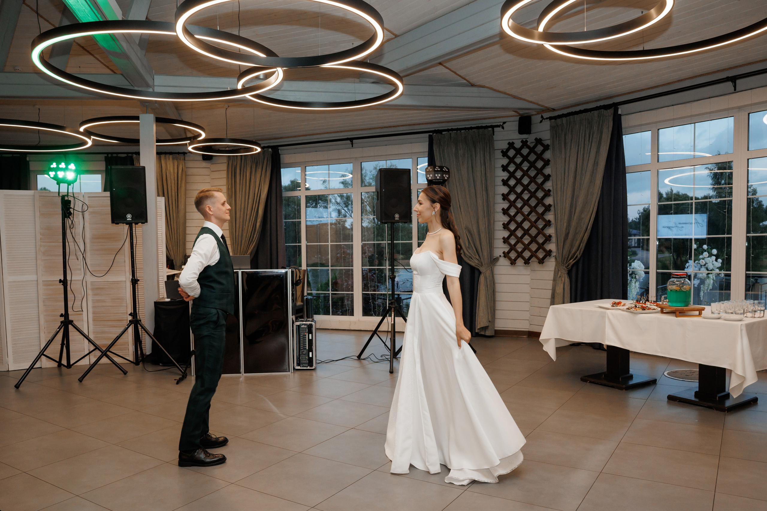 Регистрация в отеле Fish Point, ЗАГС Бутово, прогулка в Остафьево. Свадебный и репортажный фотограф (Москва, Королев и другие)