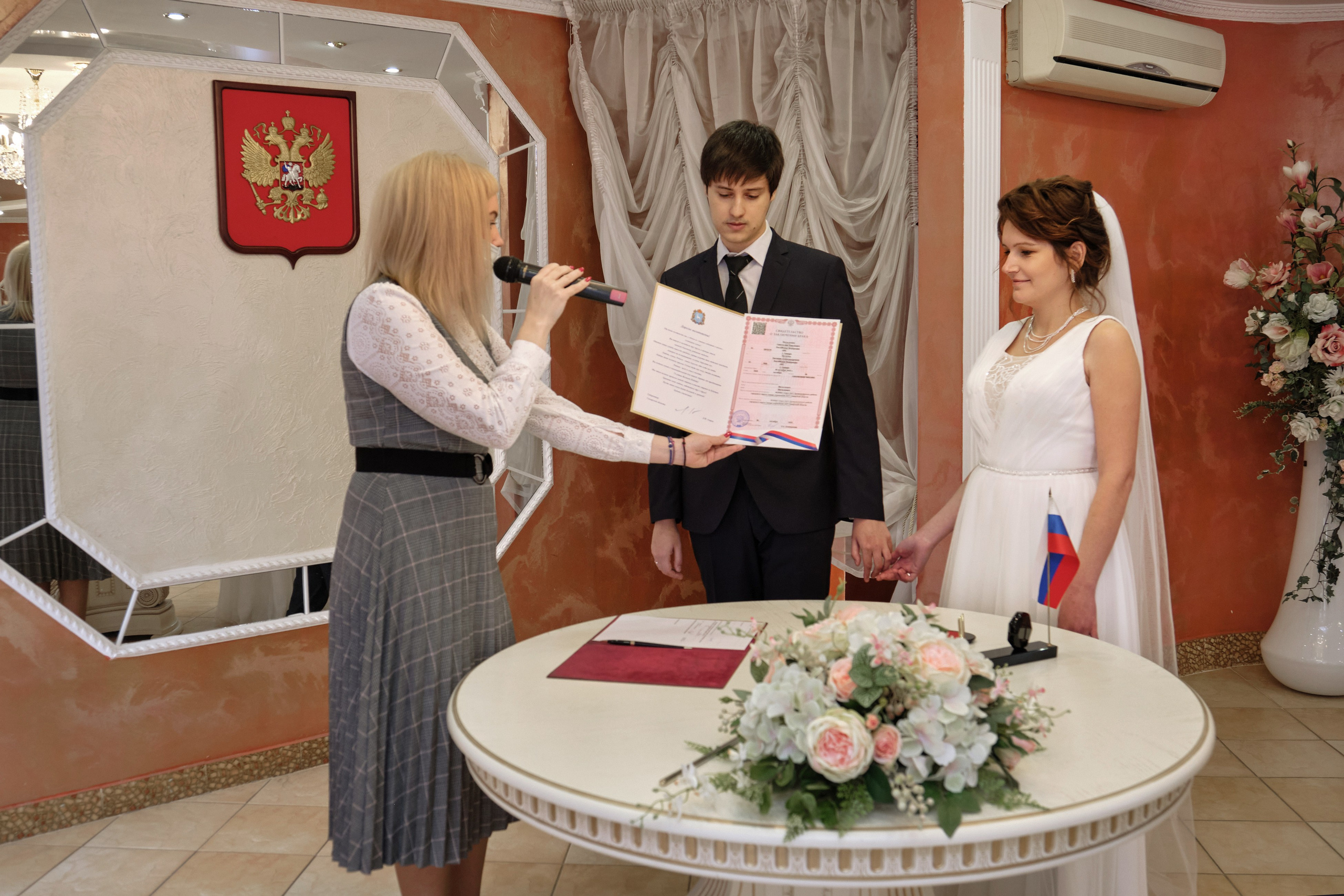 Фотограф на свадьбу Самара — Свадебная фотосессия в студии