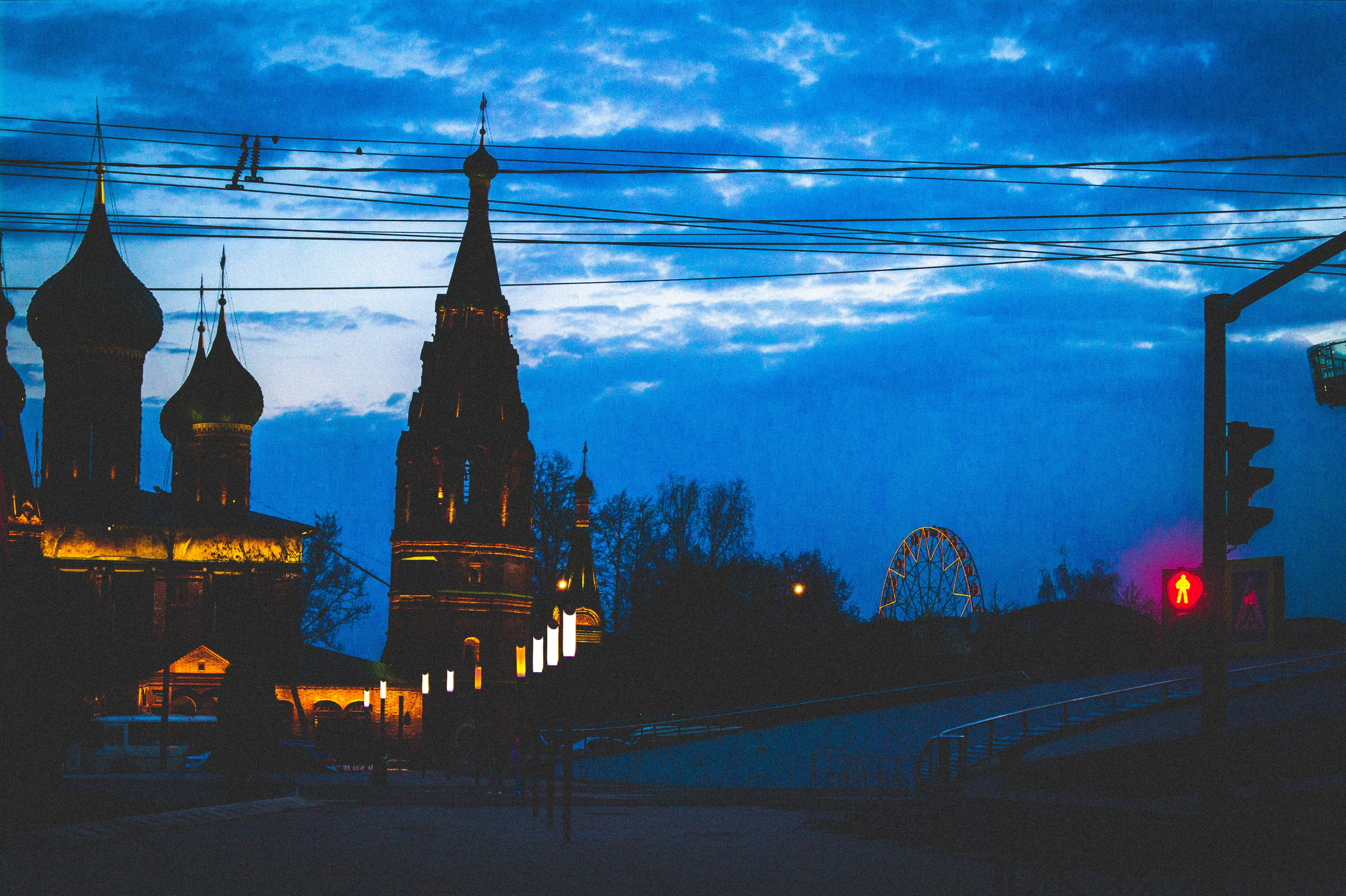 На телефоне. Den Mirov — Фотограф, Музыкант