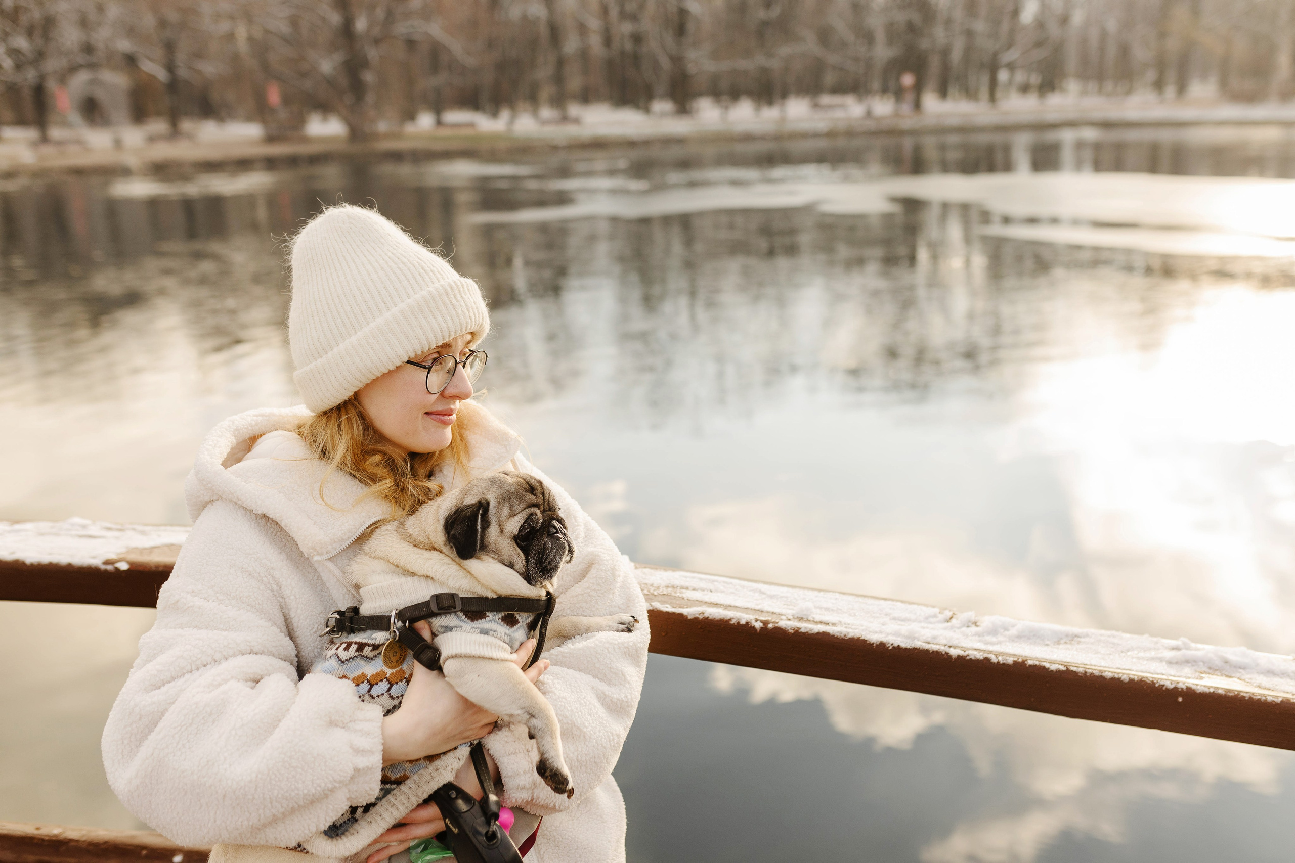 Москва / Юлия и мопсик Вилли. Фотограф Кузина Вера