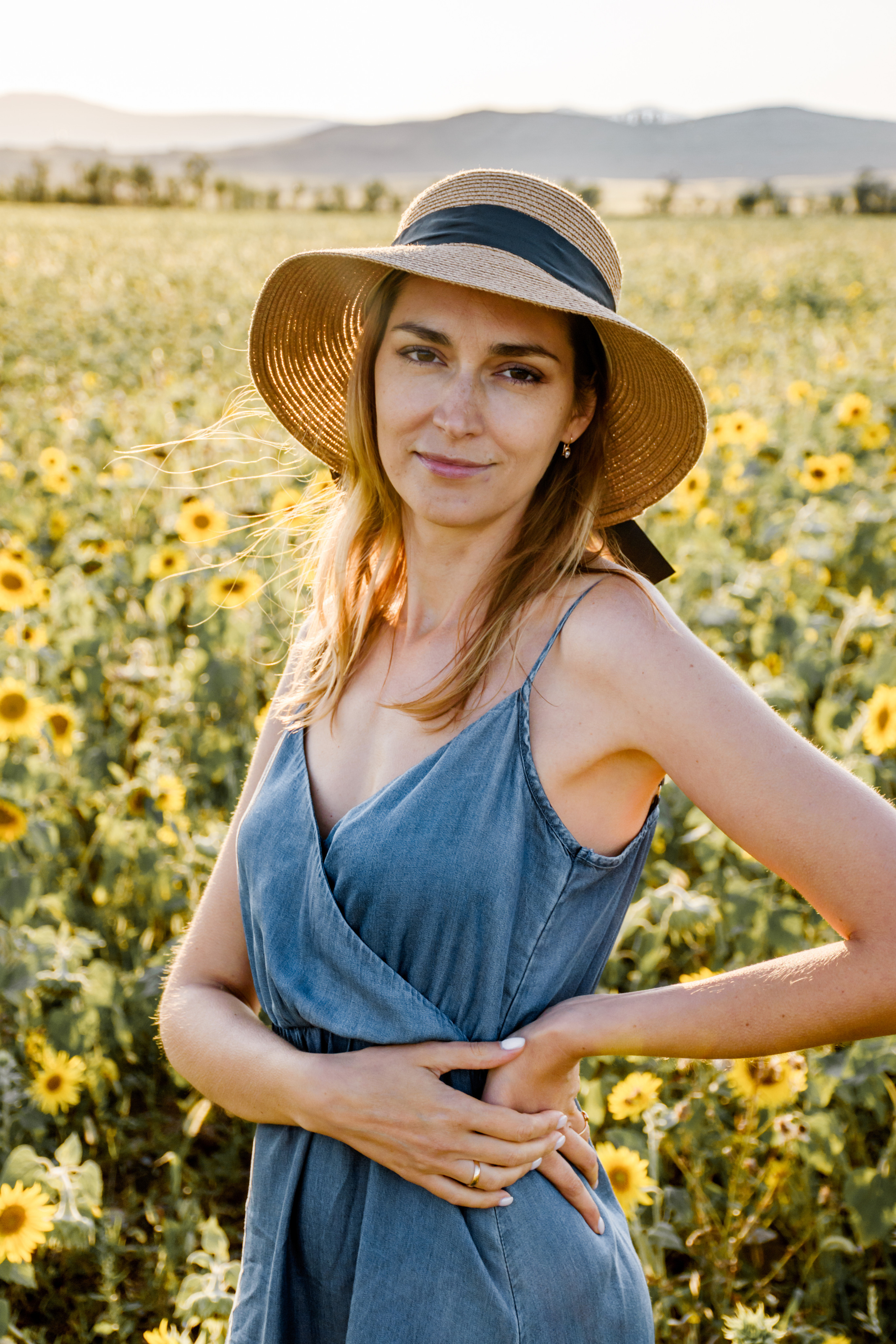 Дарья. В подсолнухах. Фотограф в Магнитогорске Татьяна Лоскутова