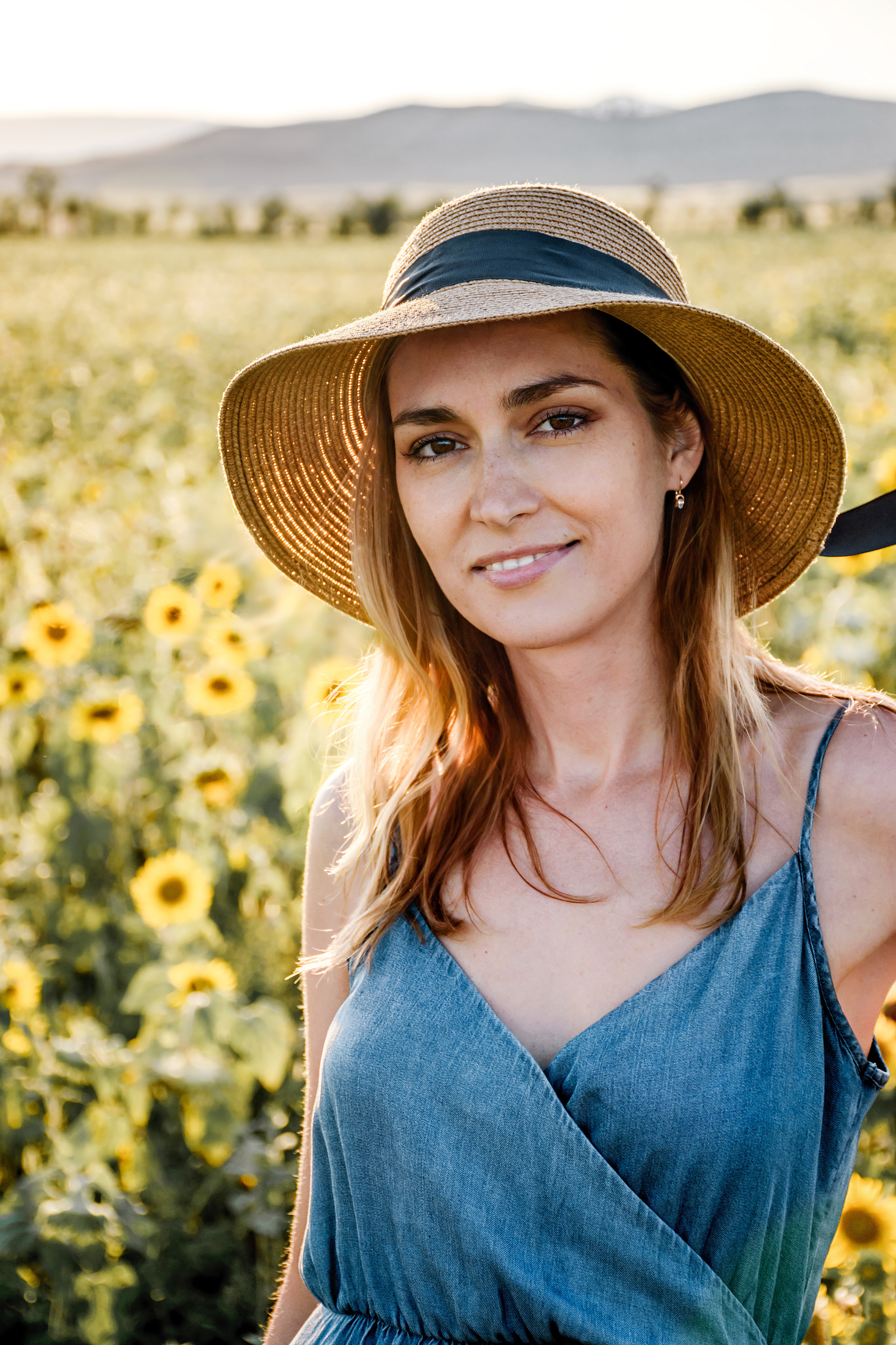 Дарья. В подсолнухах. Фотограф в Магнитогорске Татьяна Лоскутова