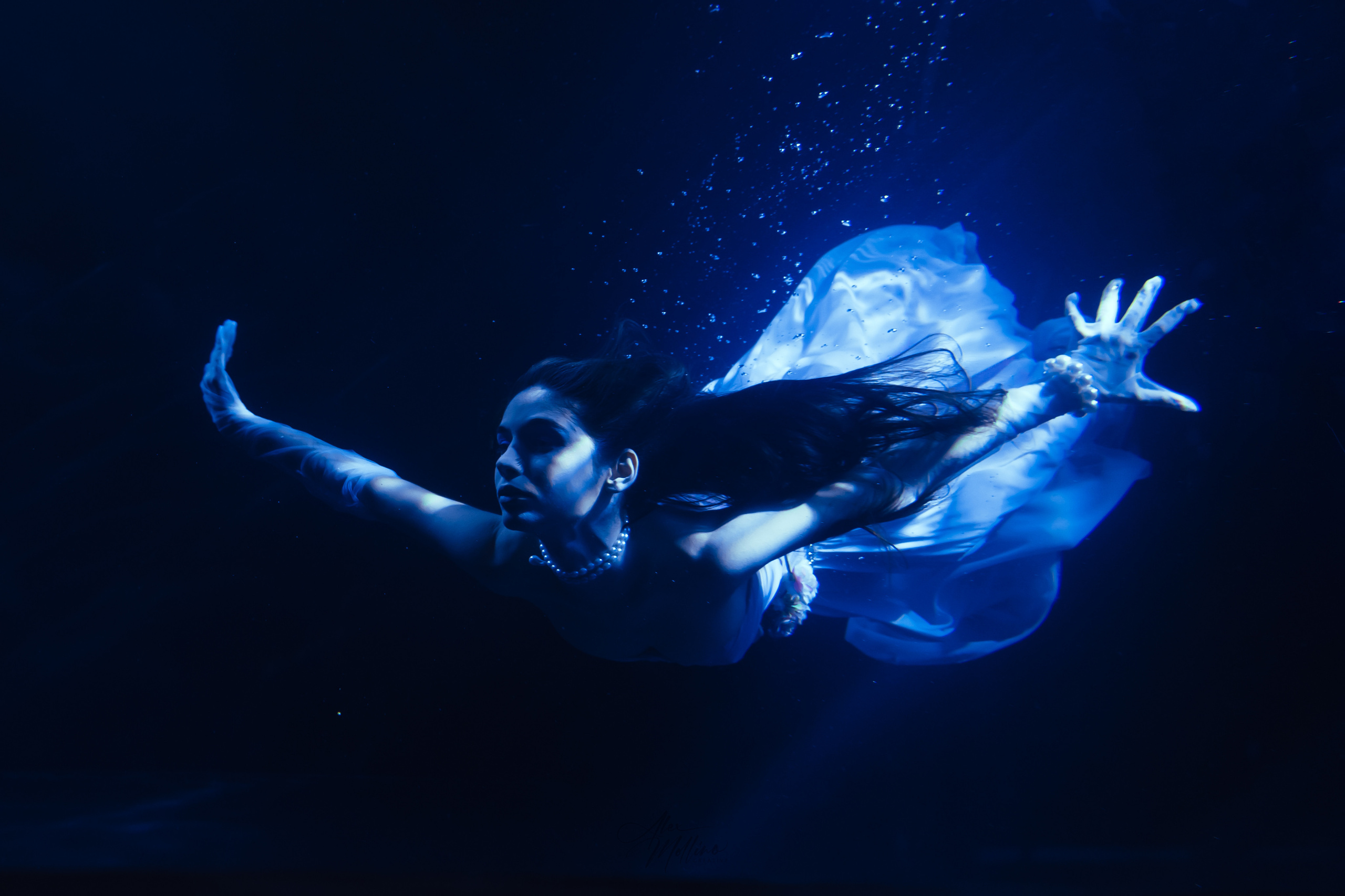 Съёмка в воде в бассейне 