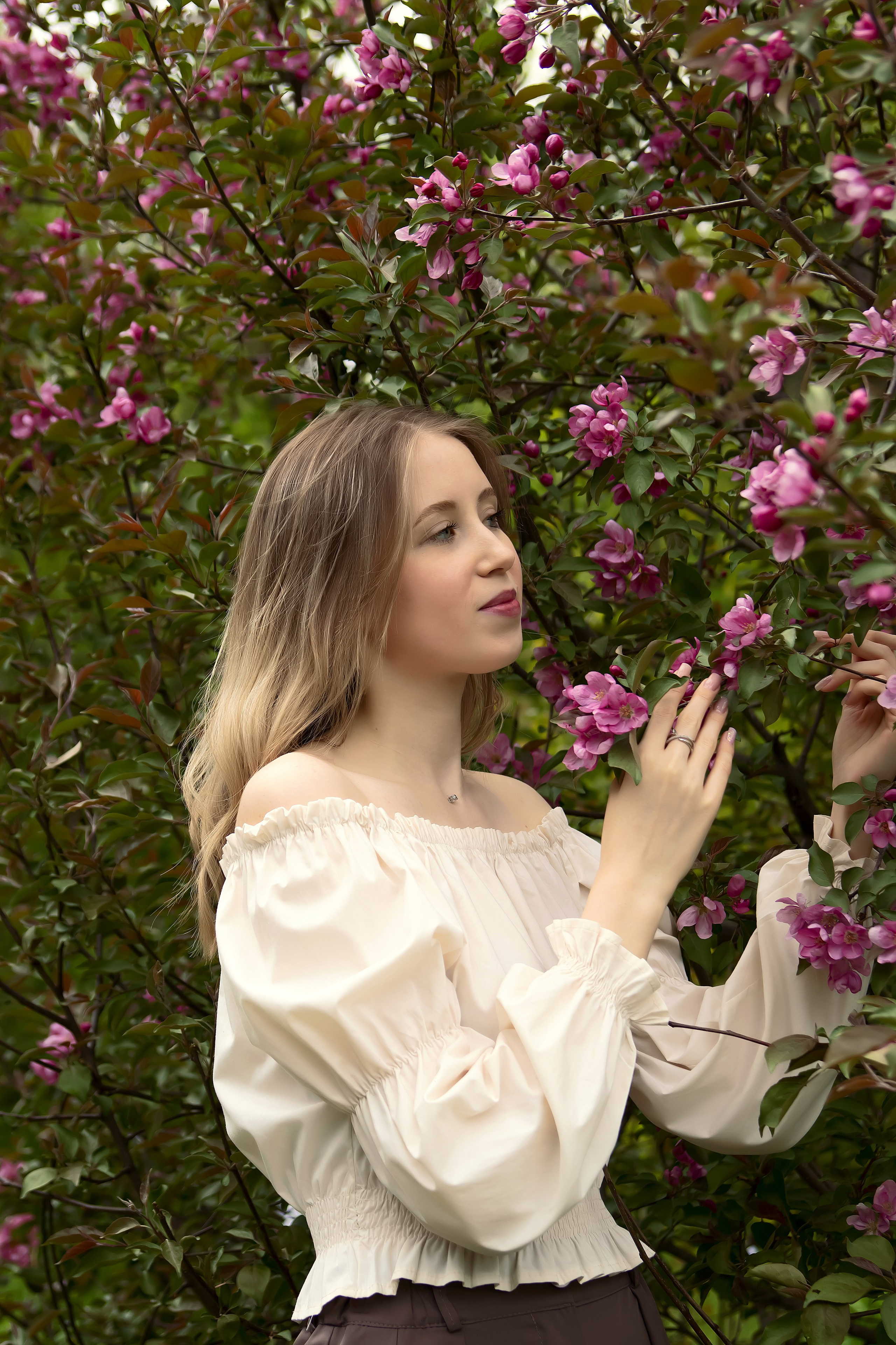 Индивидуальная фотосессия на цветении. Детский и семейный фотограф Кемерово Антонина Семеркова!