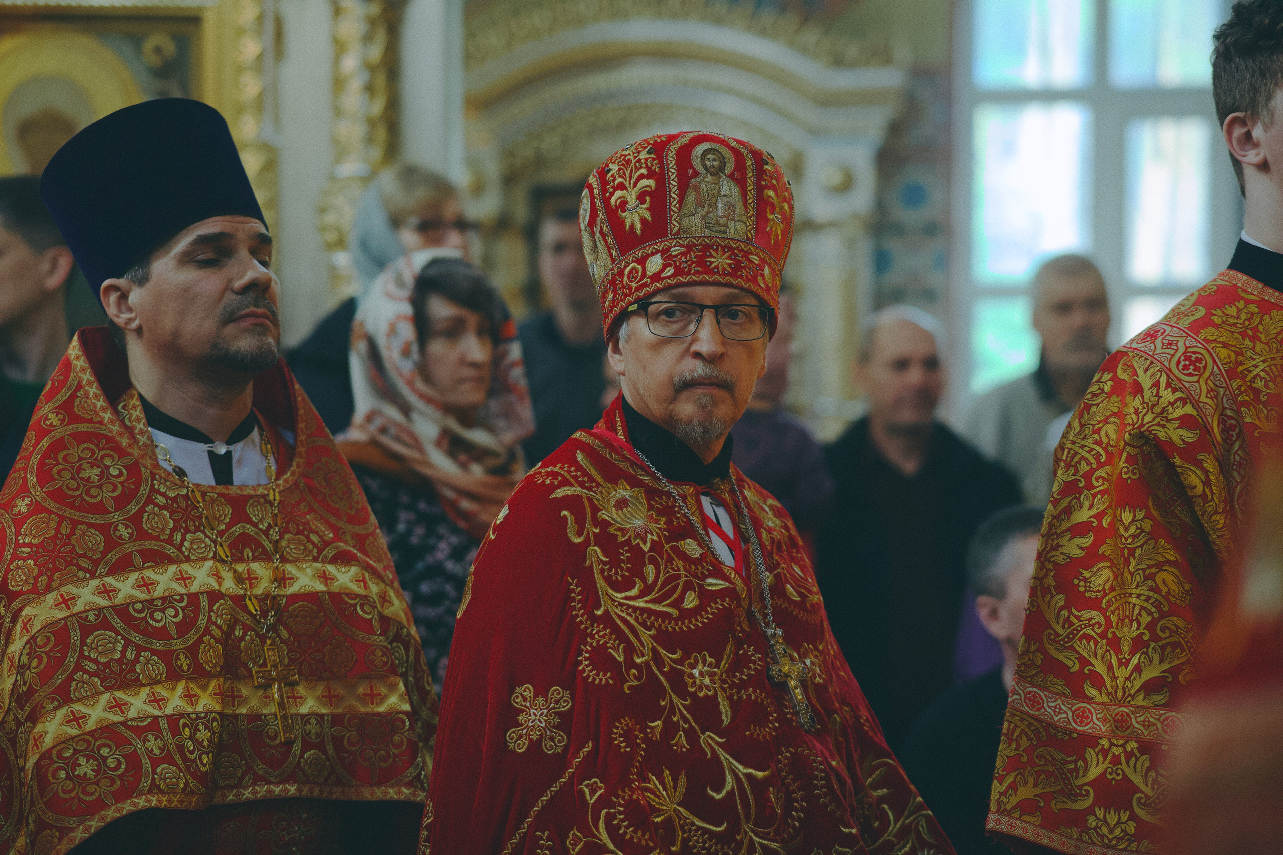 Репортаж с Божественной литургии в храме св. Пантелеимона в Екатеринбурге. Фотограф в Екатеринбурге: венчания, крещения, репортаж. Видео и трансляции. Официальный фотограф Екатеринбургской епархии