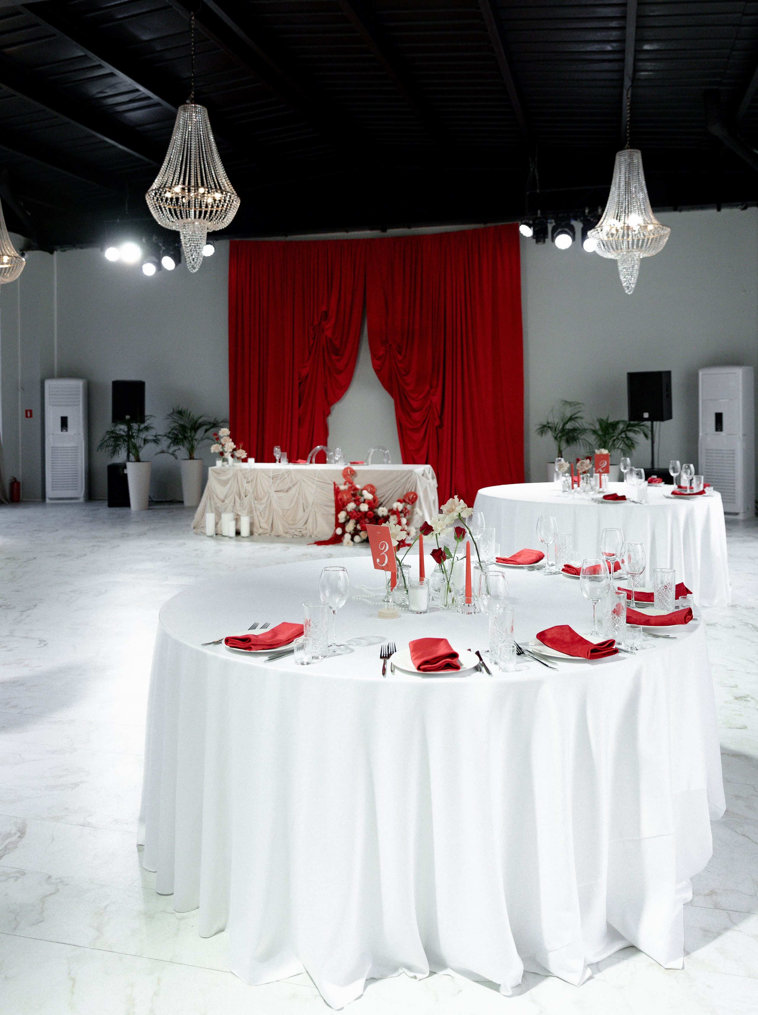 Elle Decor (красный). Анна Михайлова|Свадебный фотограф в Санкт-Петербурге