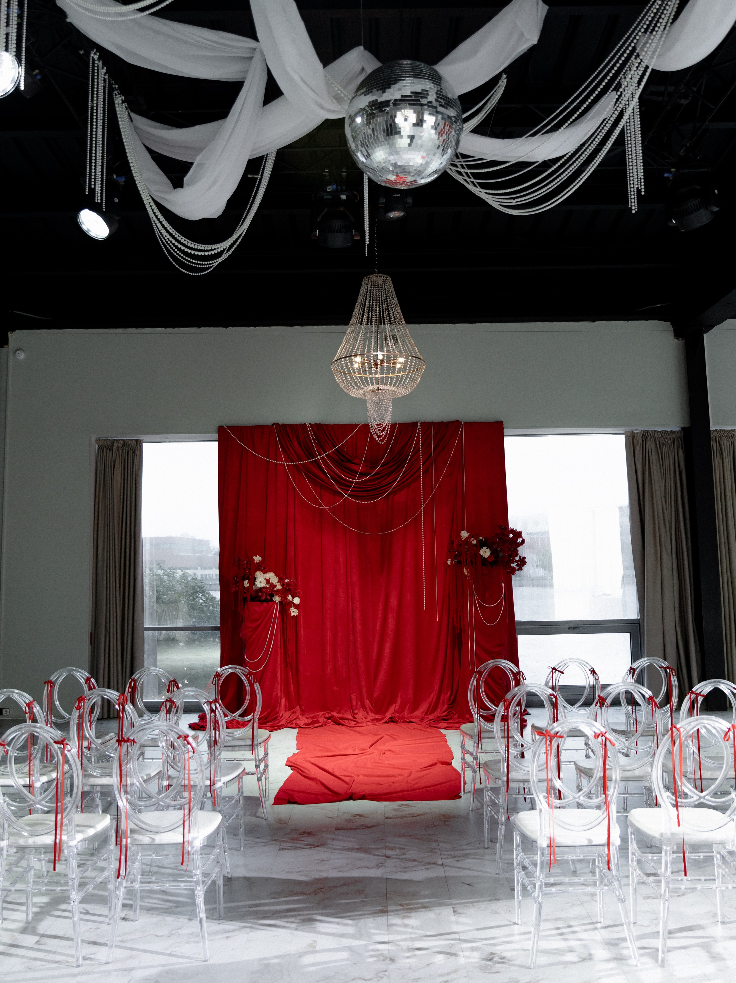 Elle Decor (красный). Анна Михайлова|Свадебный фотограф в Санкт-Петербурге