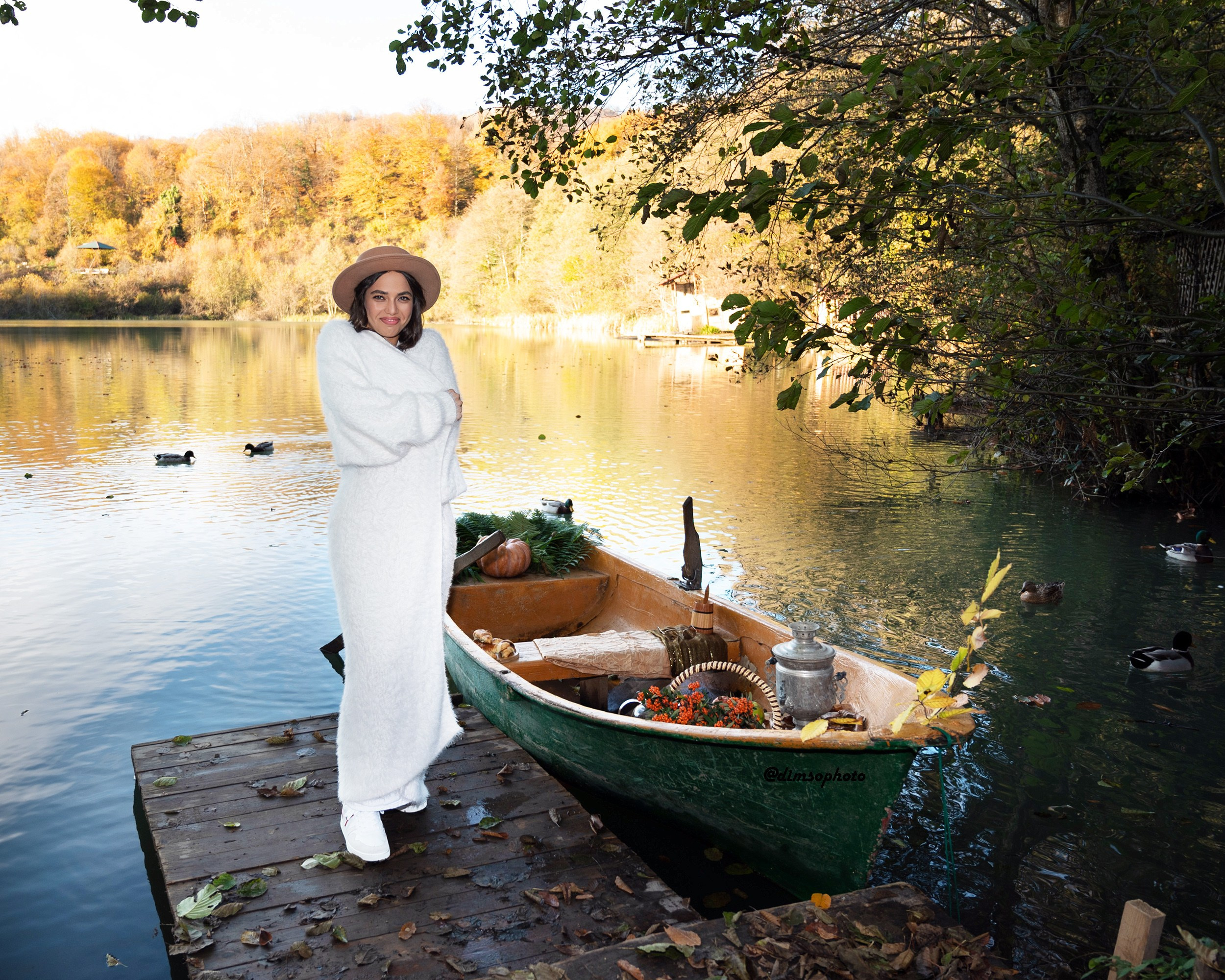 Амира (прогулка по озеру). Фотографирую счастливых людей в Сочи