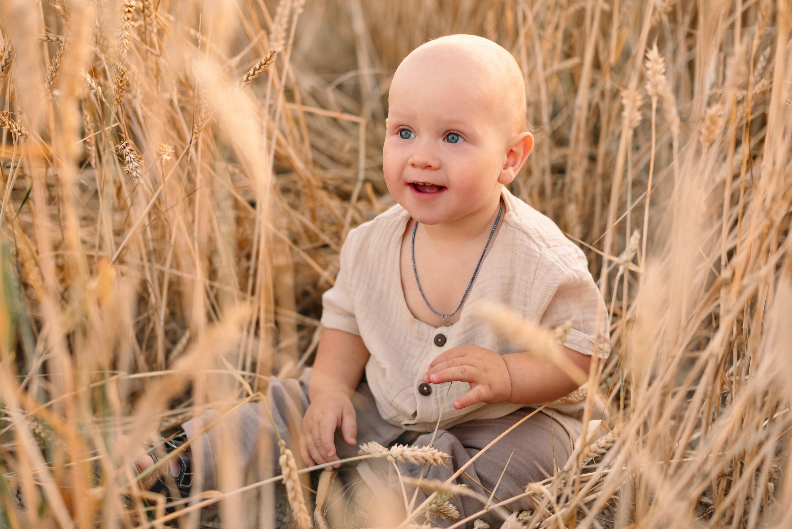 Семейная фотосессия на природе. Фотограф Юлия Кондратьева