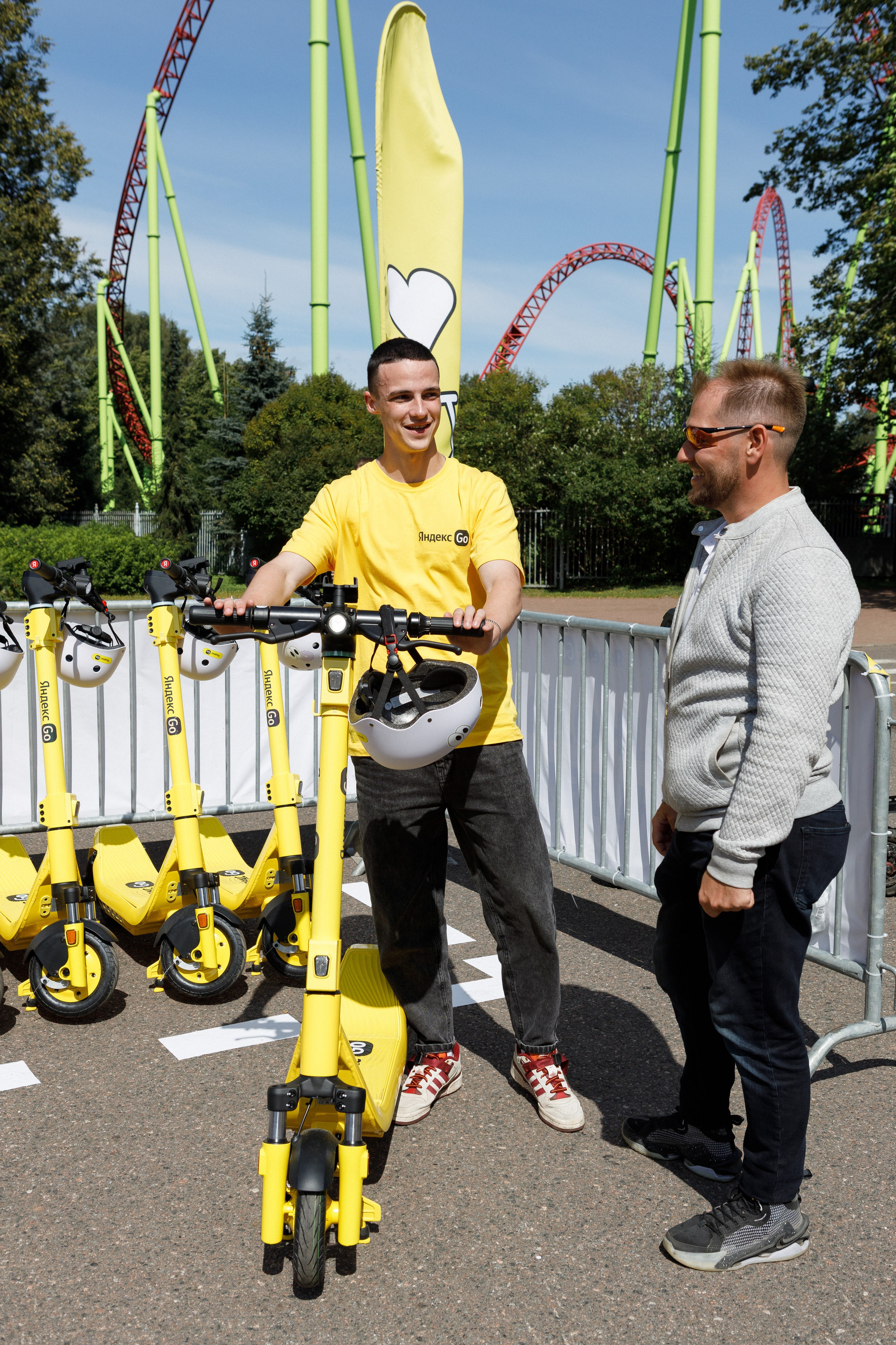 Яндекс Самокат. Свадебный и репортажный фотограф в Санкт-Петербурге Николай Голованов