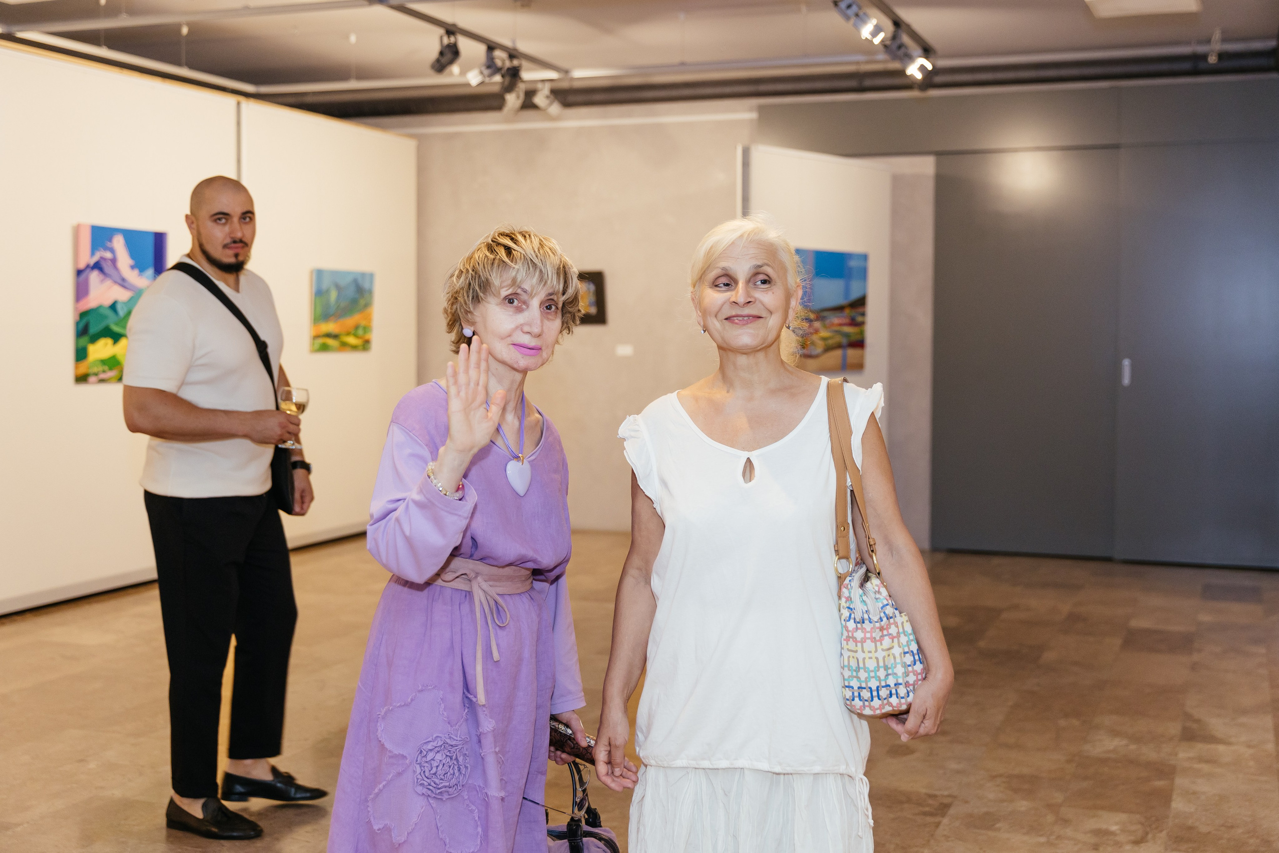 Выставка Лиры Алборовой «Цвет — это я». Свадебный и репортажный фотограф в Санкт-Петербурге Николай Голованов