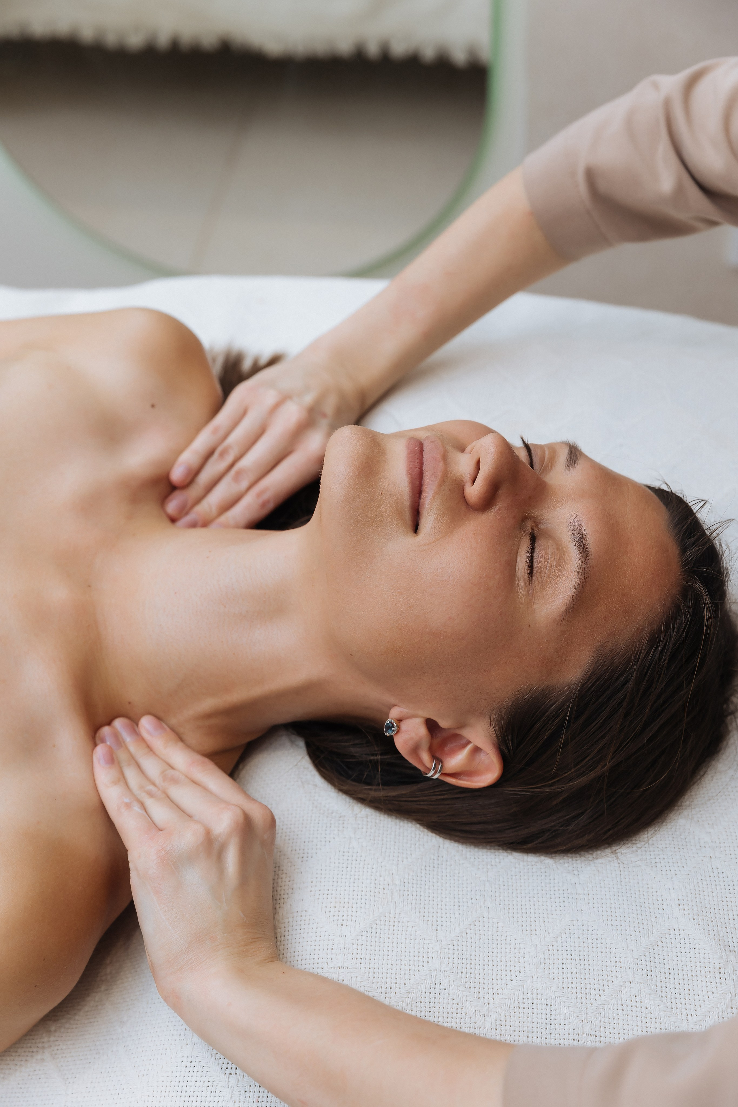 Код Красоты 〡 массаж • косметология. Мозжерина Ирина — Свадебный и семейный фотограф в Екатеринбурге