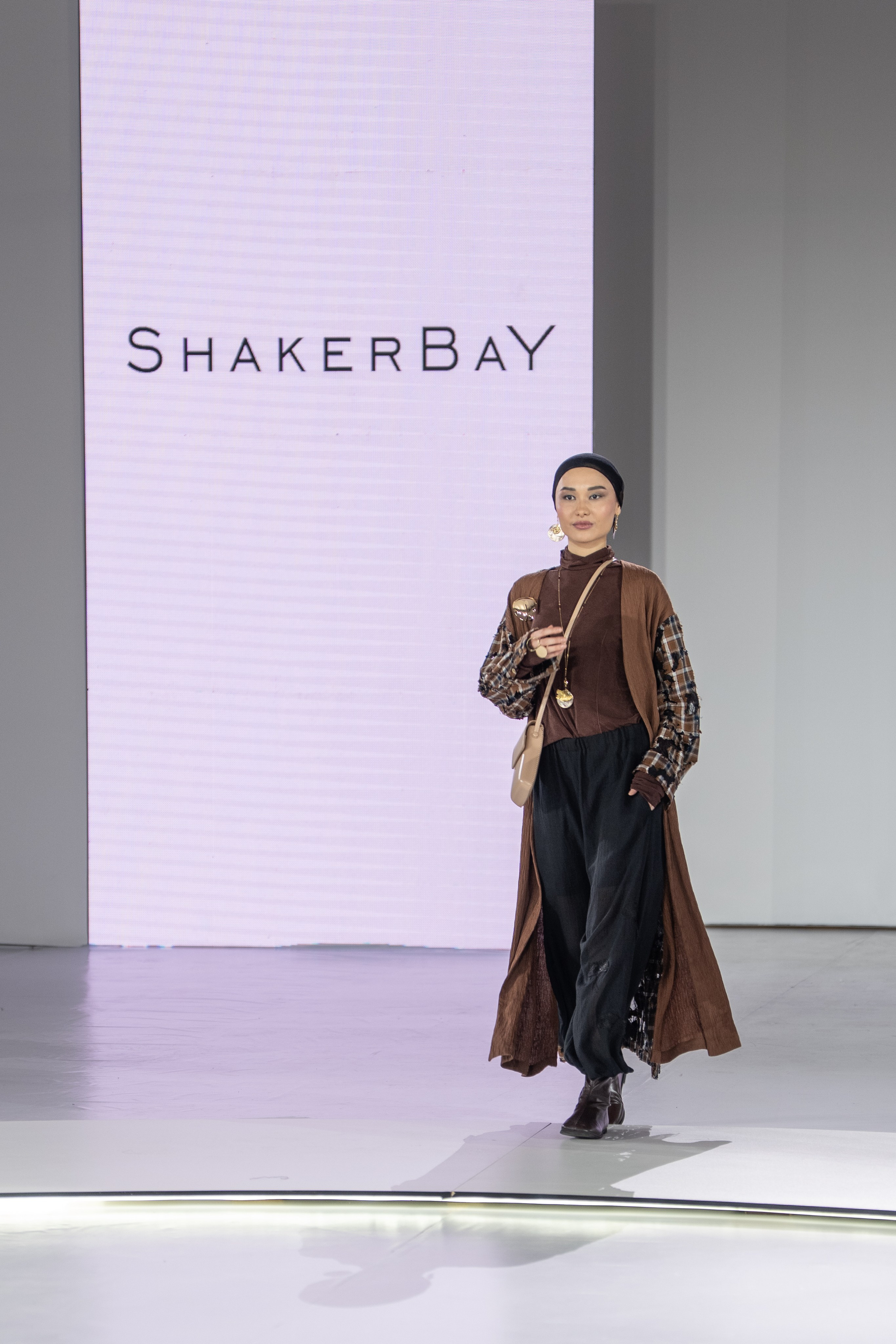 Дезайнер Shakerbay. Сайт Алматинского НЮ АРТ, будуар и фэшн фотографа Дениса Карпенко