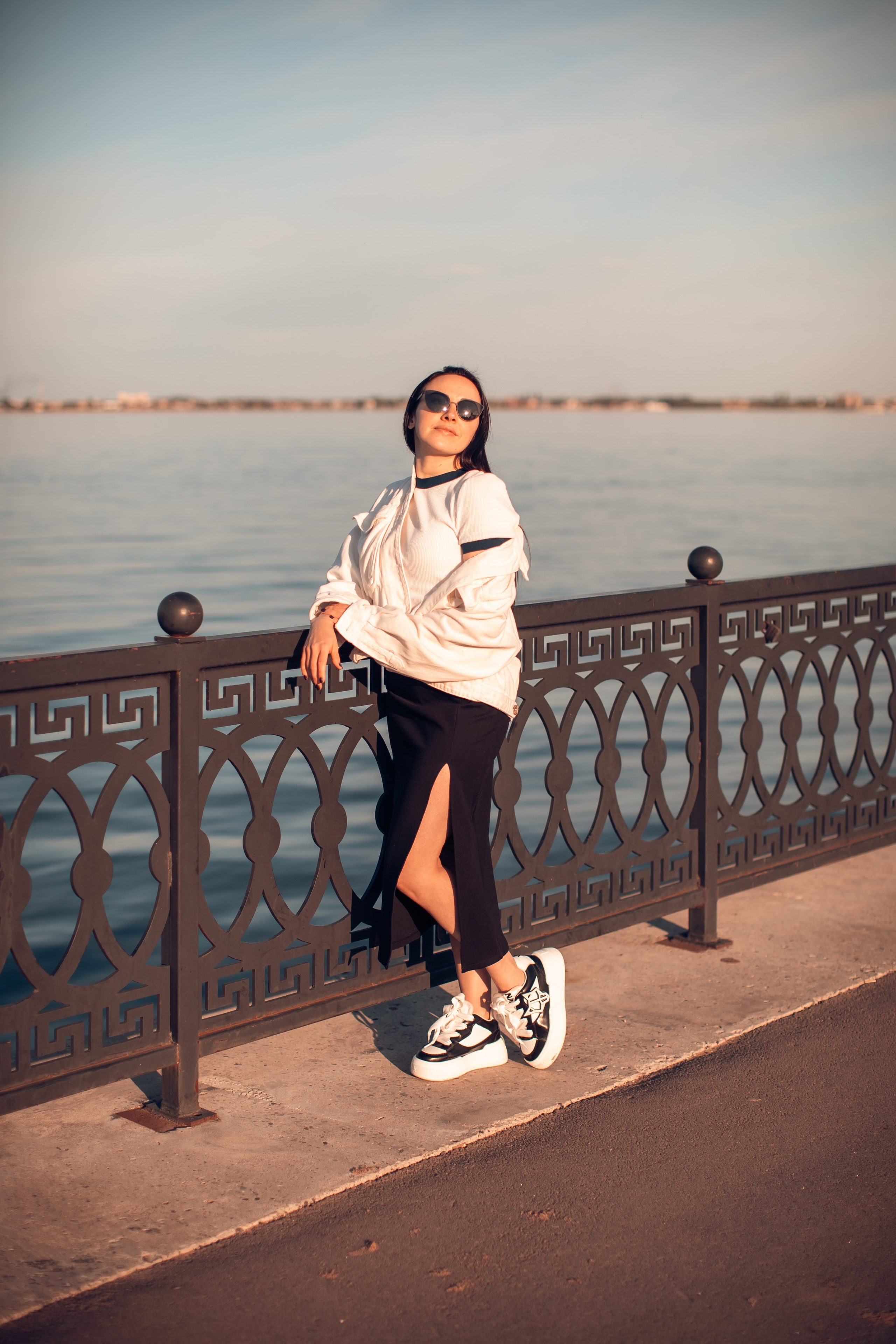 Прогулка на набережной. Главная