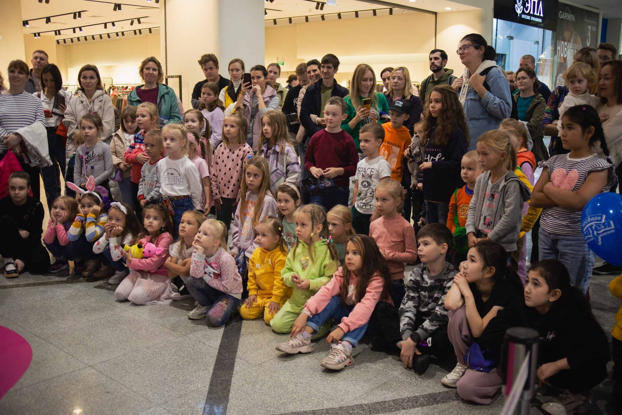 Сказка в ТЦ Океания. Репортажный и концертный фотограф в Москве Анастасия Осень