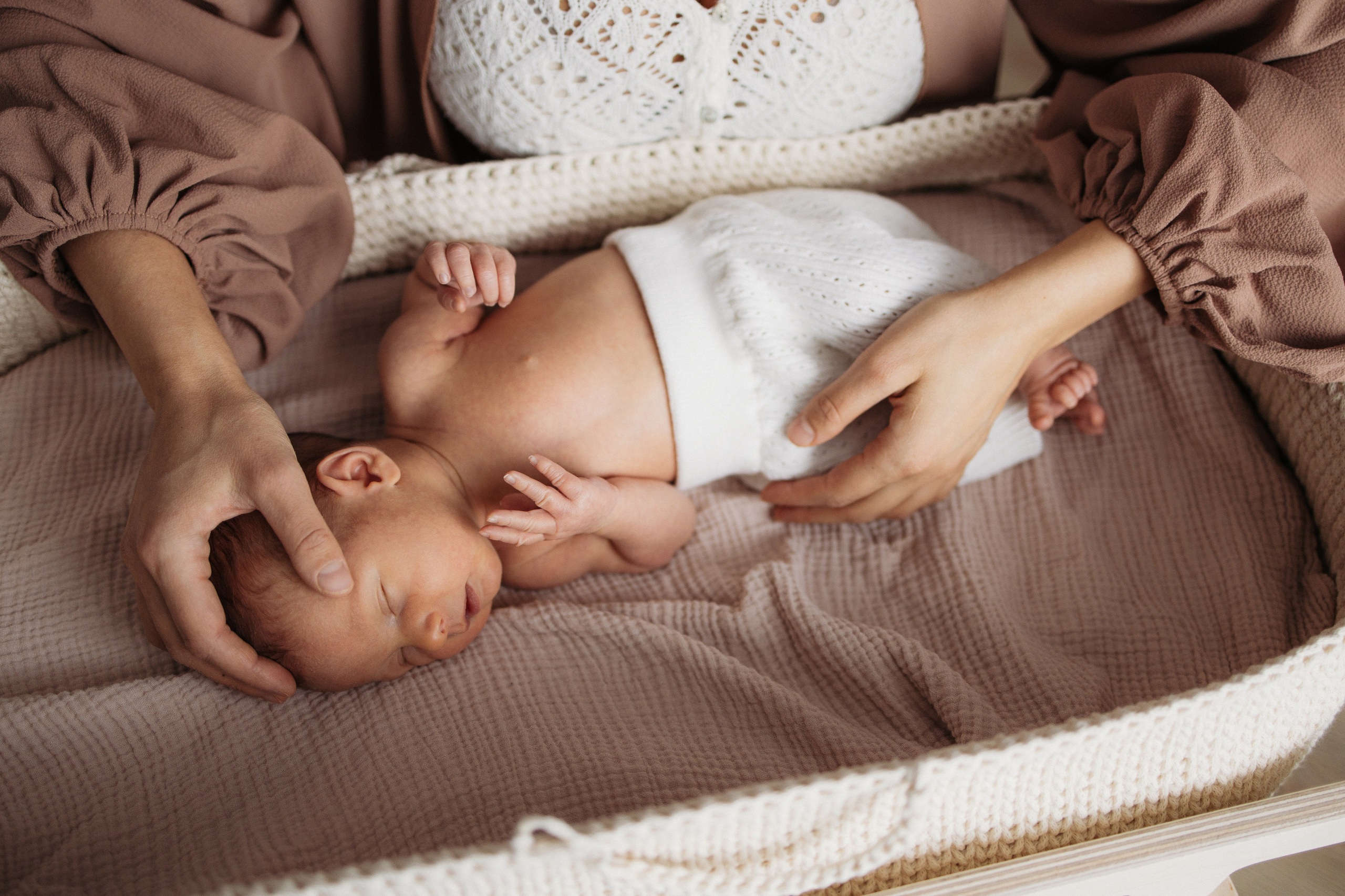 Фотосессия с новорожденным дома. Семейный фотограф в Москве Марина Петра