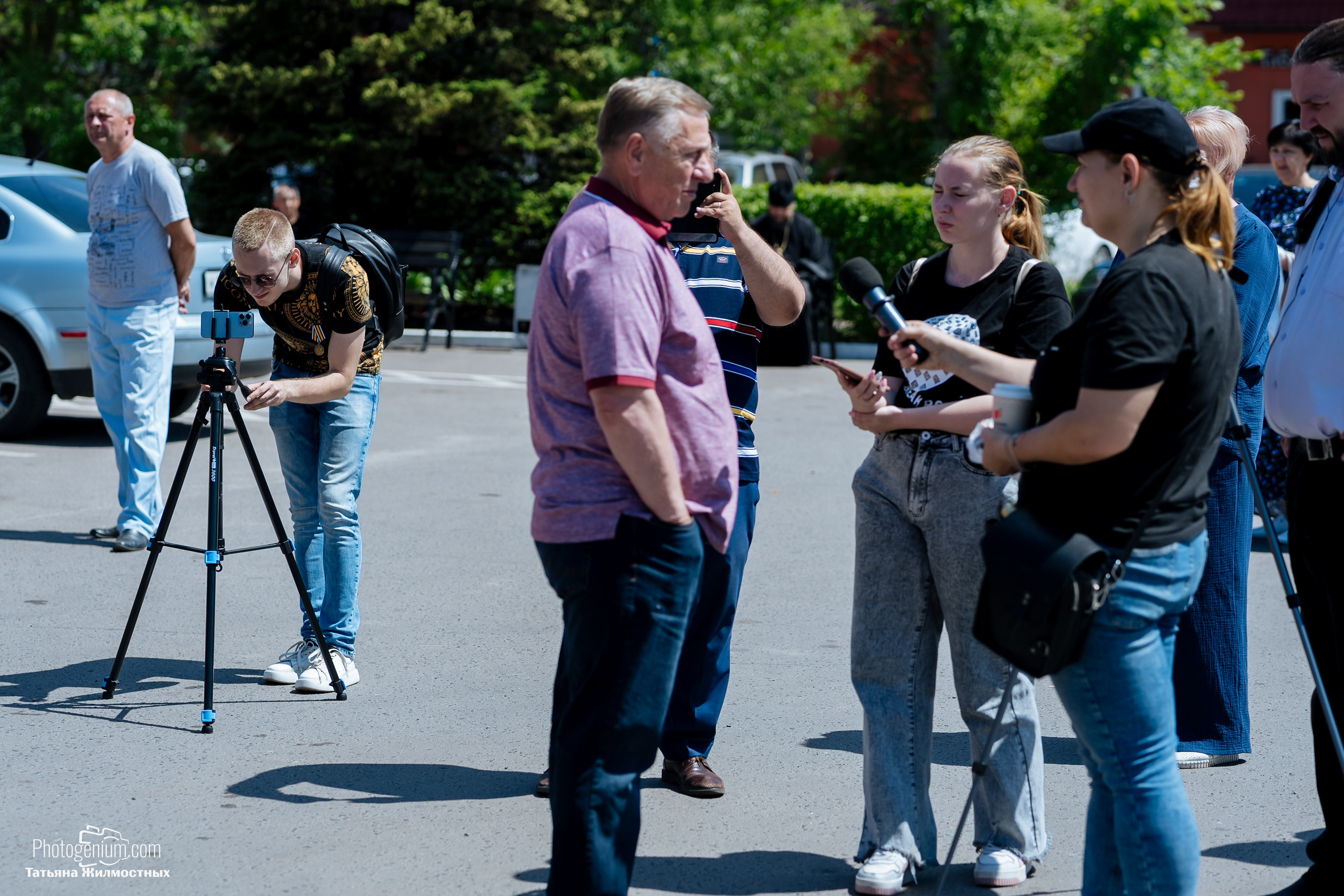 8 июня «Патриоты из Курска» сбор гуманитарной помощи у кинотеатра «Родина». Фотограф Нижний Новгород Татьяна Кейод