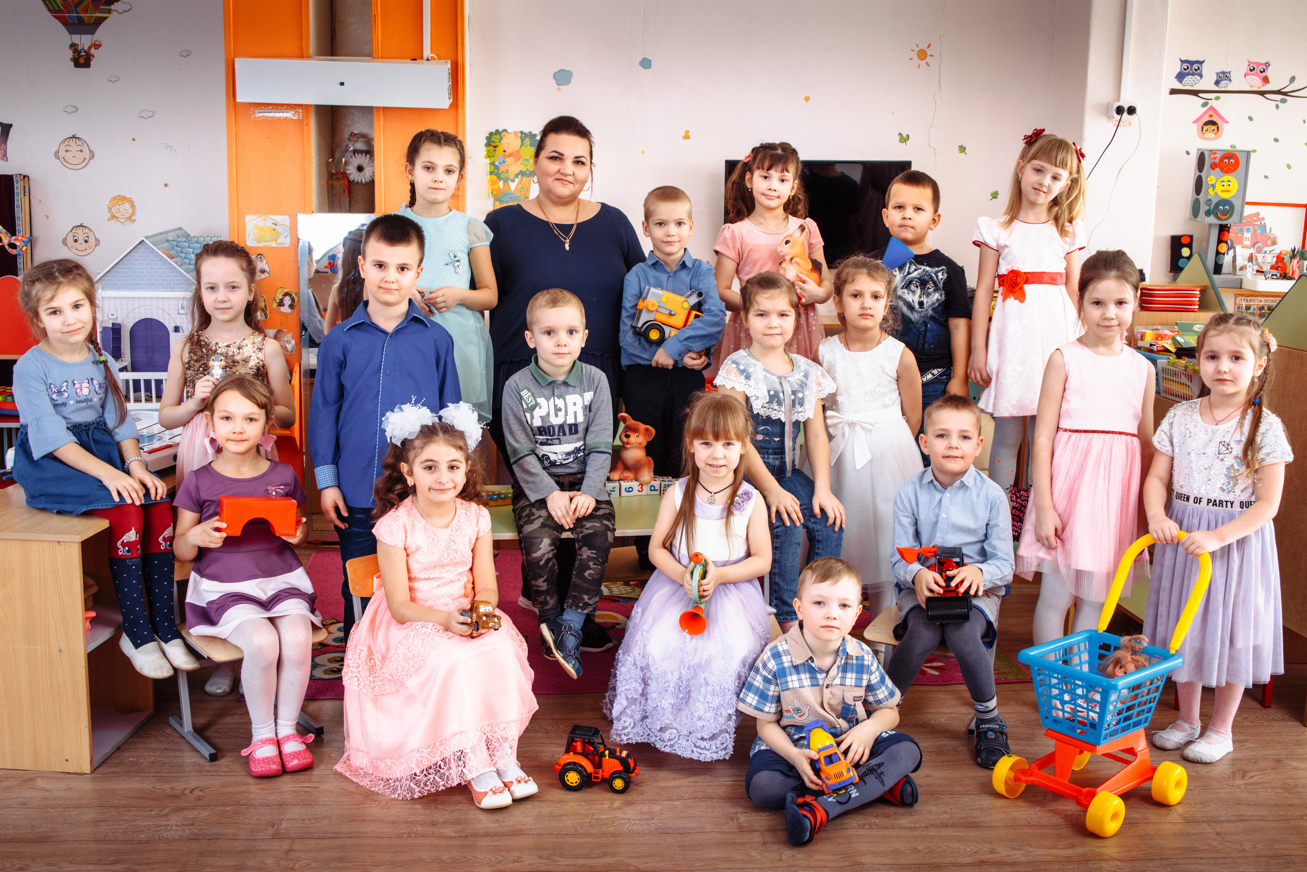 Выпускные альбомы для детского сада в Твери. Студия школьной фотографии в Твери. Выпускные альбомы в Твери