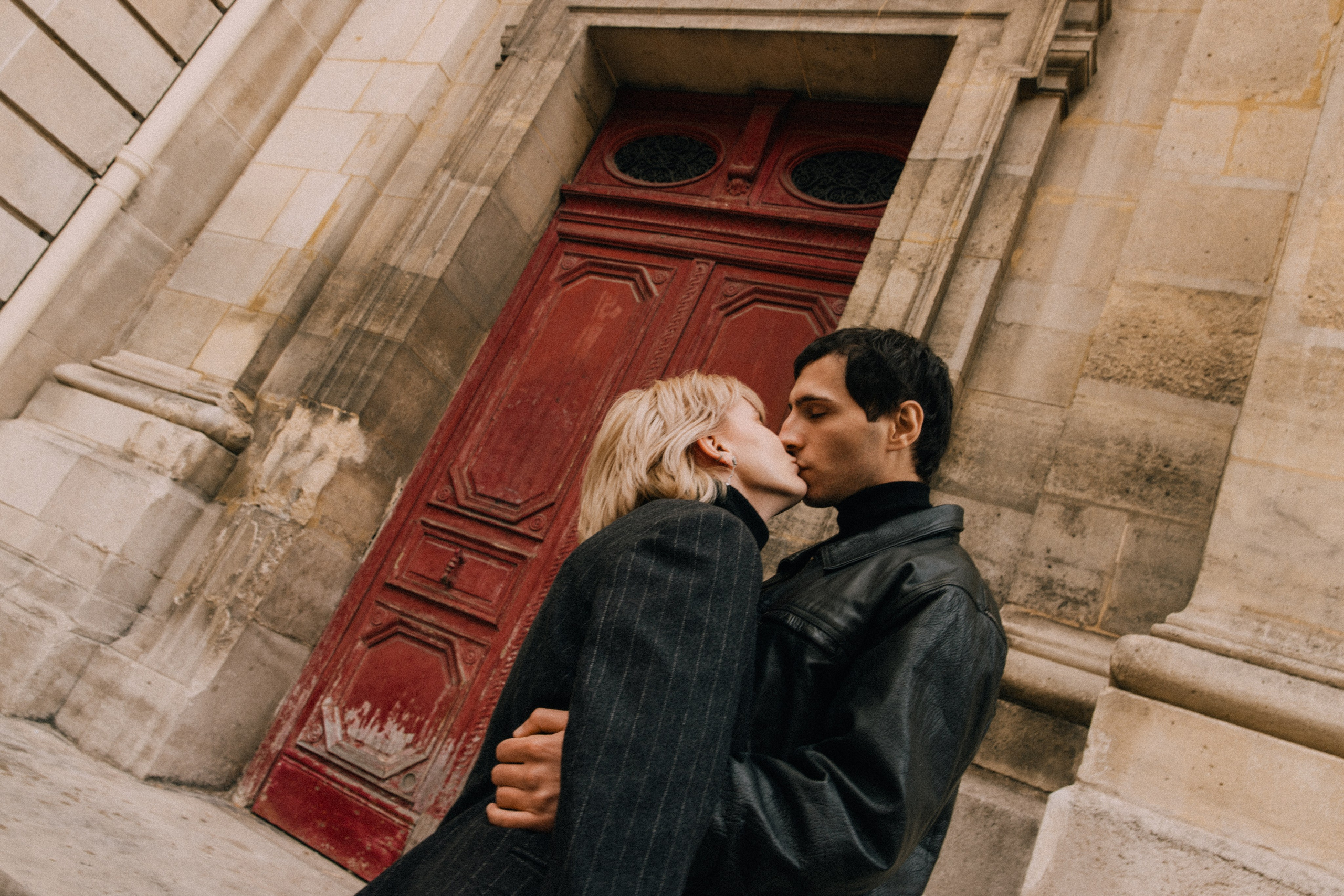 First love is something that lasts forever. Photographer in Paris