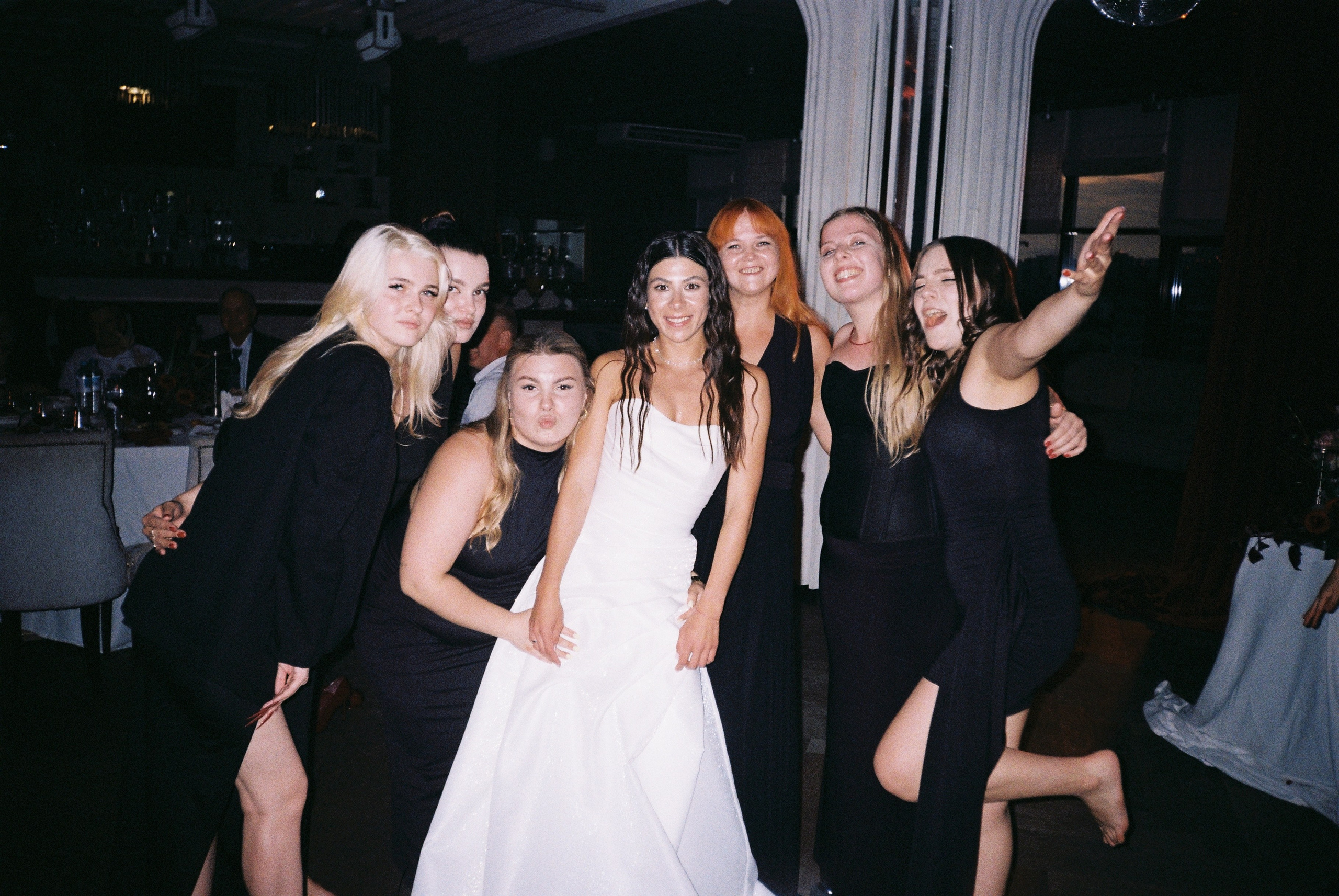 Rain falls down. Главная