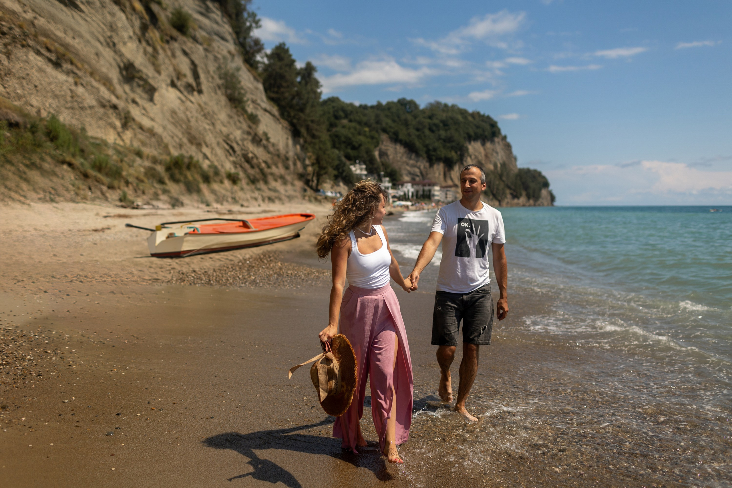 Песчаный пляж в Пицунде 30 мин. 4т. RetroChic Фото