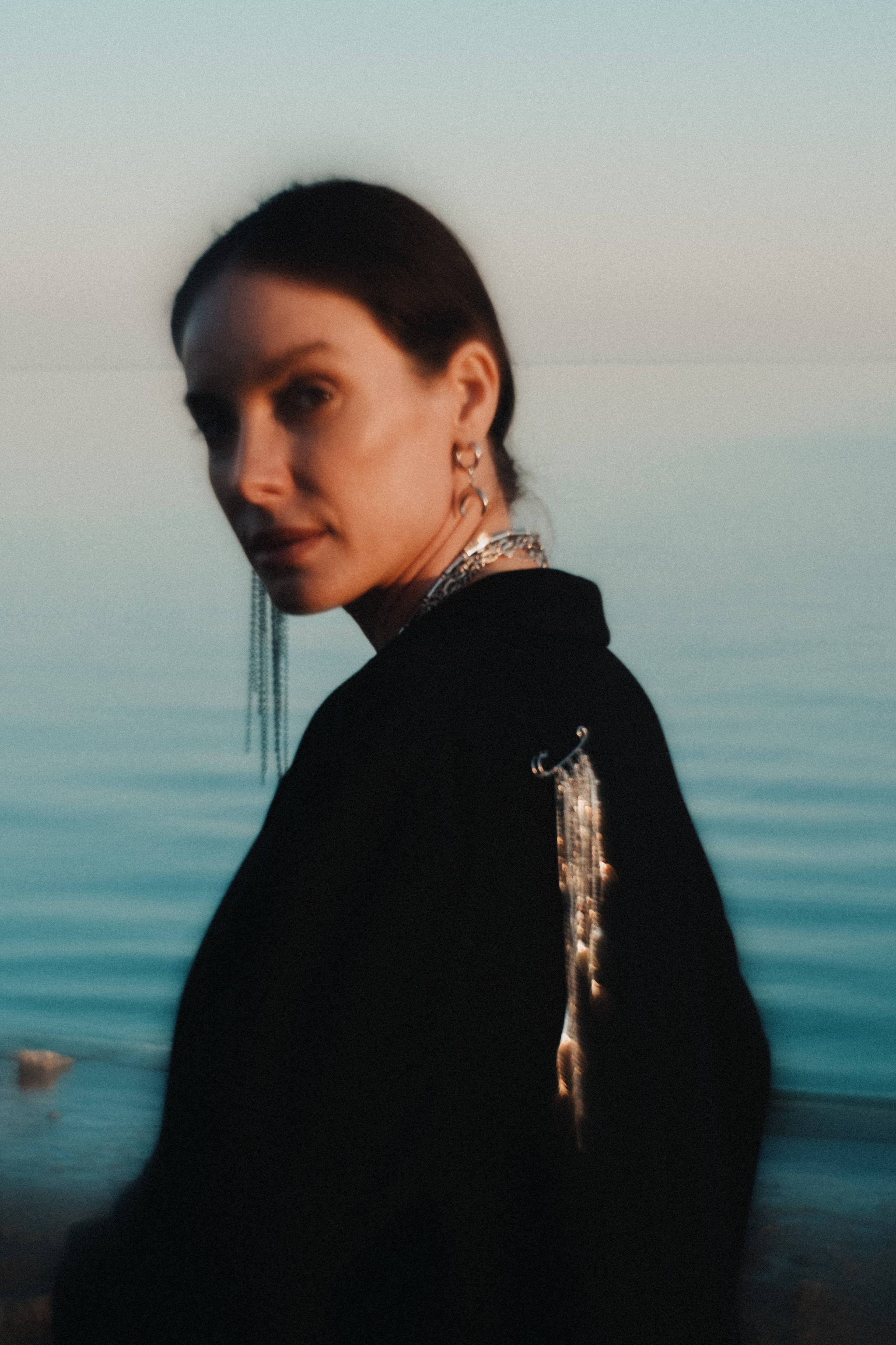 Контент-съёмка для бренда украшений MOJNO MONO. Andrew Sozonov visual artist