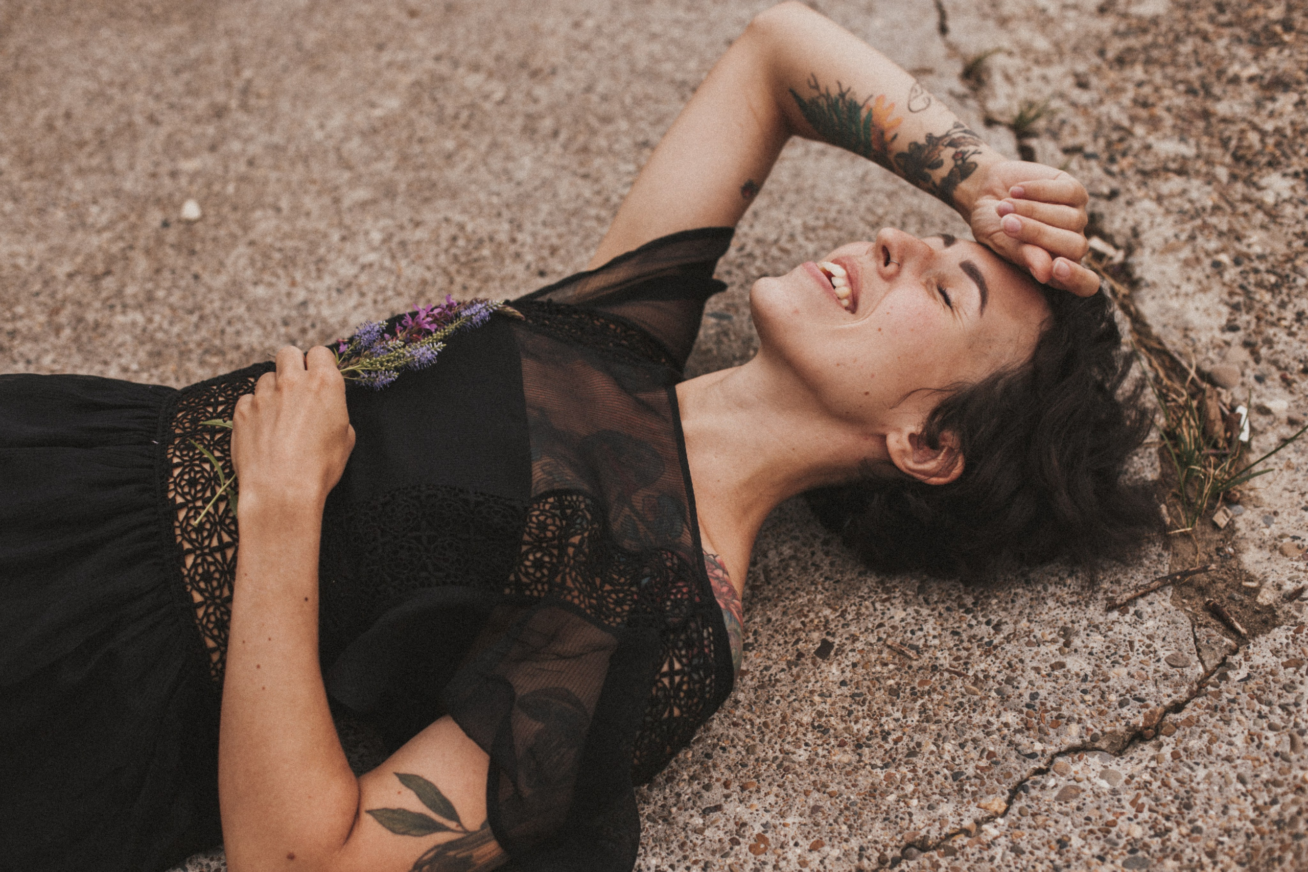 Есенин у реки. Фотограф в Нижнем Новгороде