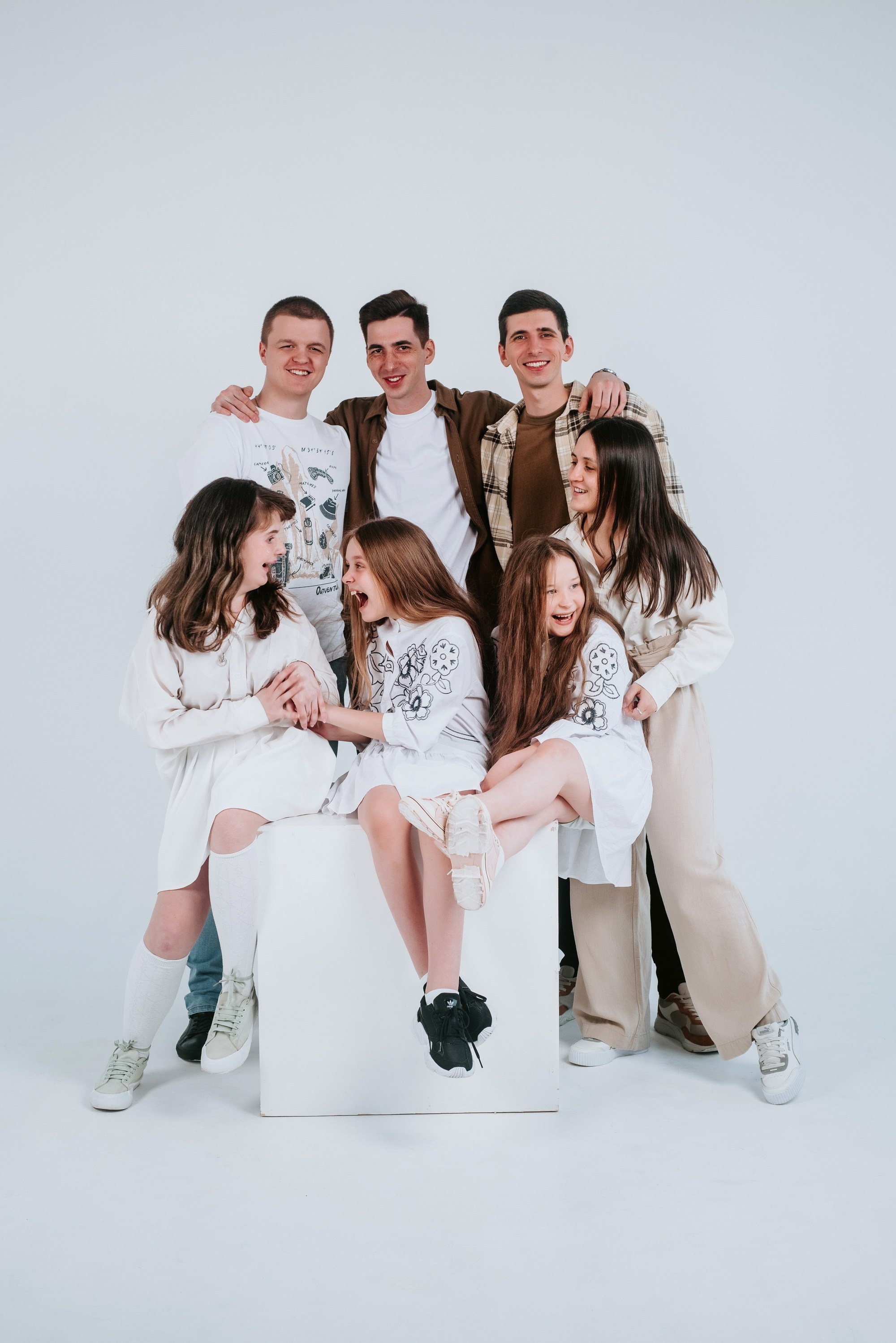 Большая семейная фотосессия. Фотограф Ярмишко Дарья. Выпускные фотокниги