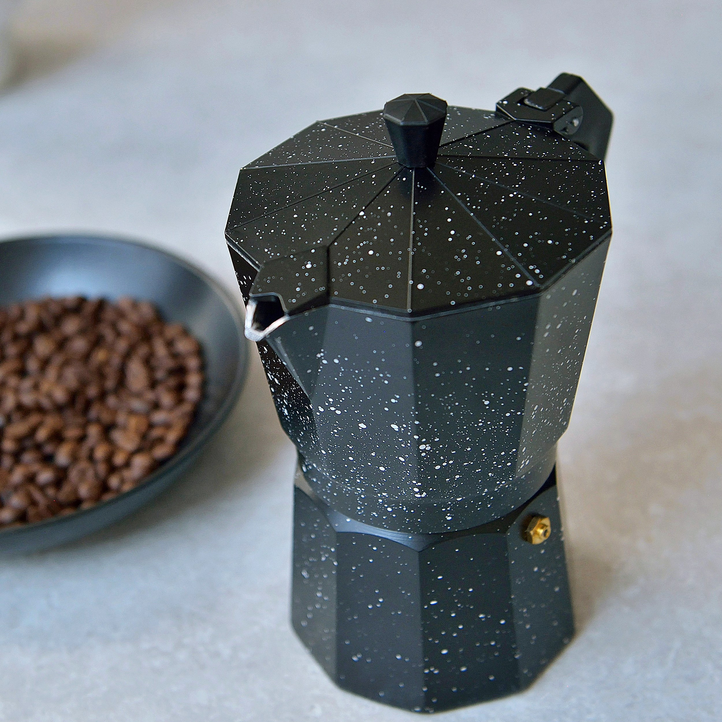 Предметная фотосъемка. Выпускные альбомы в Москве. Фотограф Анна Вакор