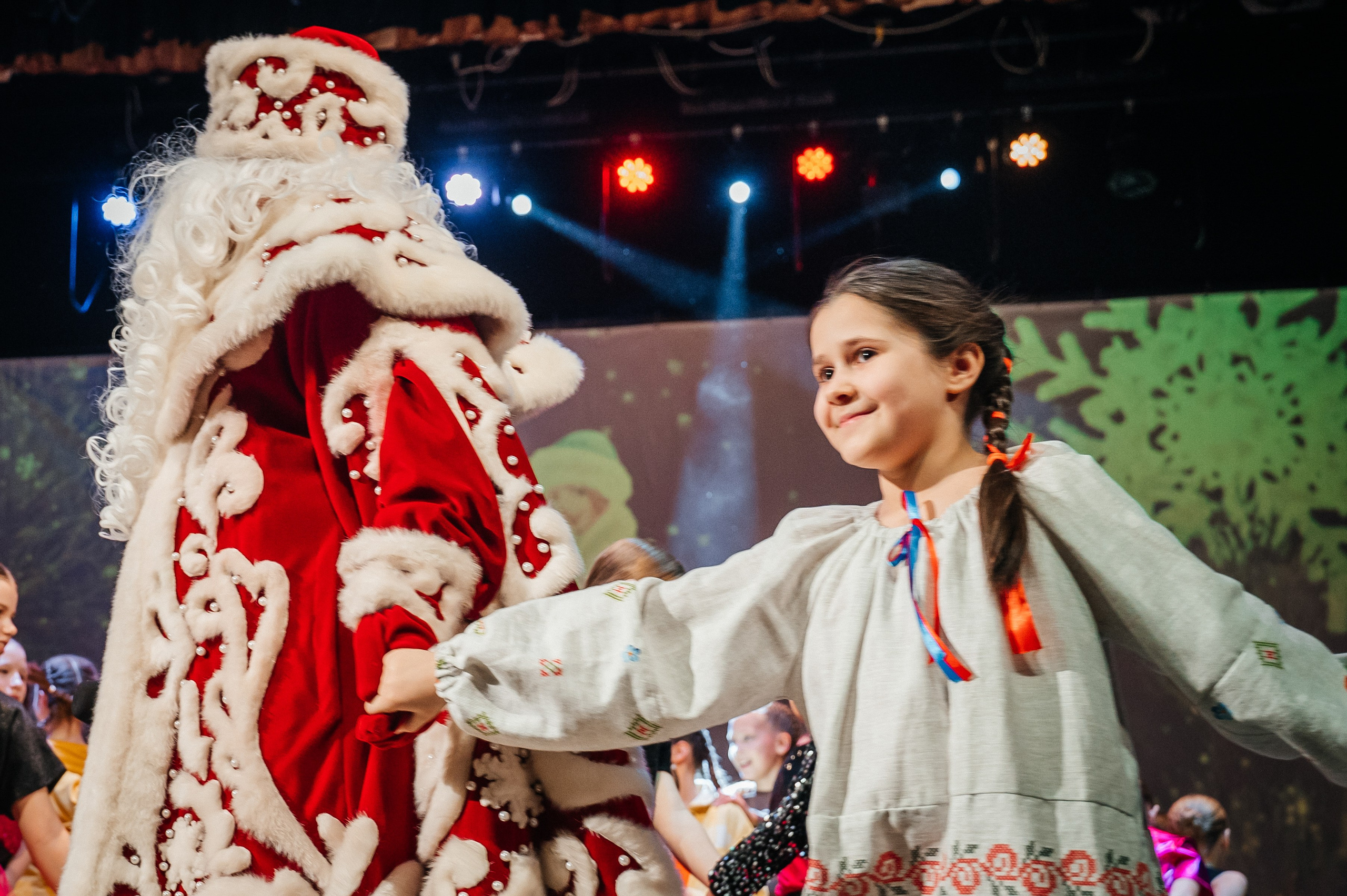 Танцы. Фотограф Елена Рогашкова