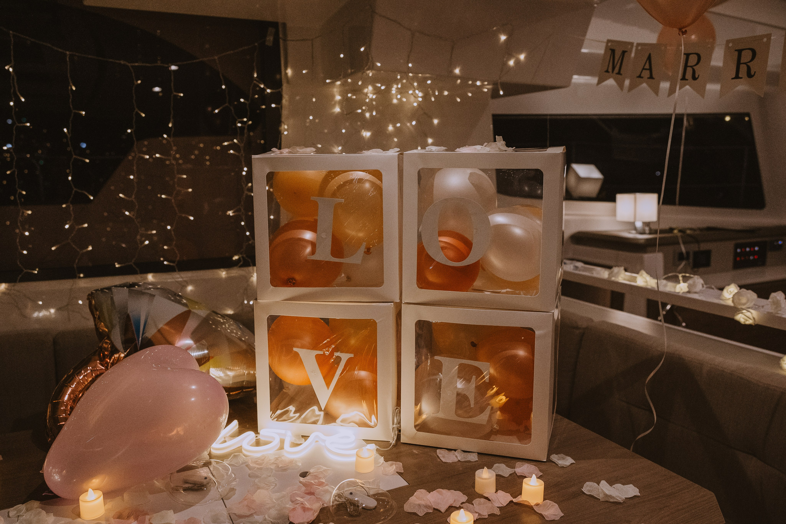 Предложение руки и сердца на яхте во время вечерней прогулке в Пусане. ВАШ ФОТОГРАФ В ПУСАНЕ (Южная Корея) Александра Ануфрий