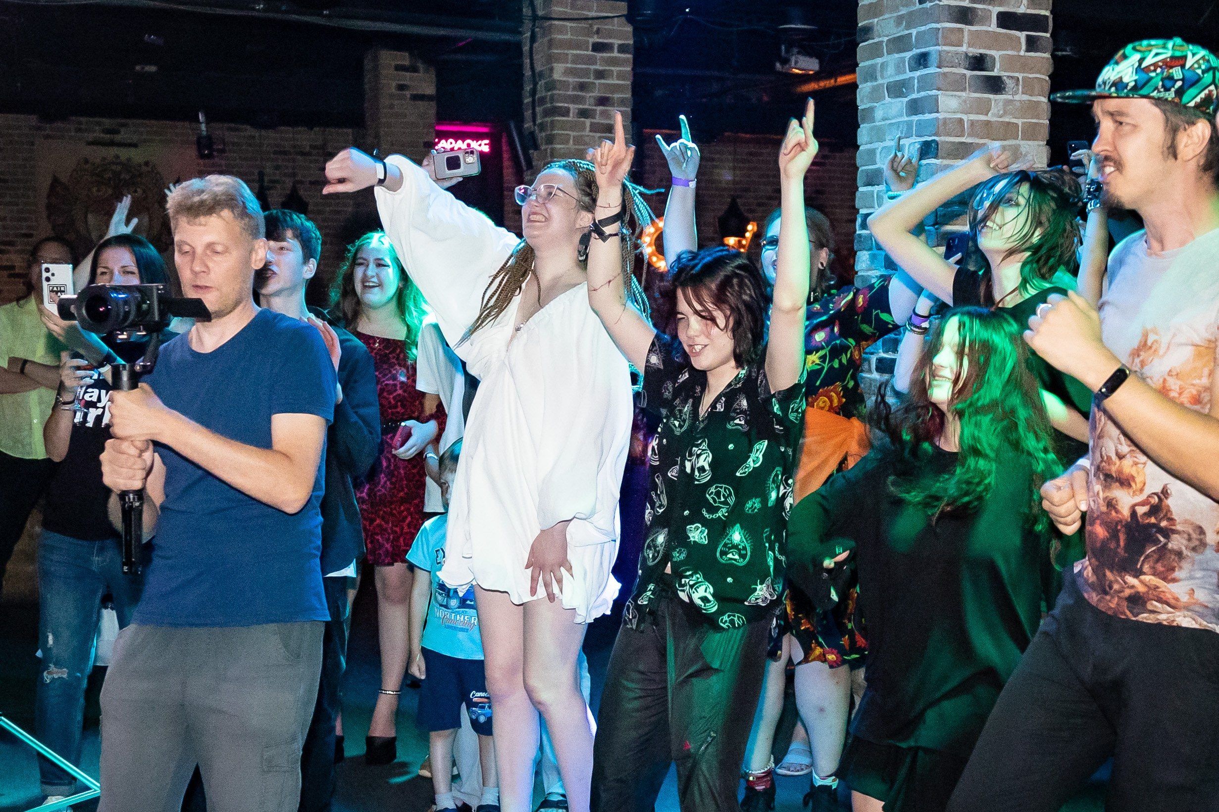 Концерт «Не Школа Барабанов» в Клубе «SOVA». Фотограф Владимир Охрименко