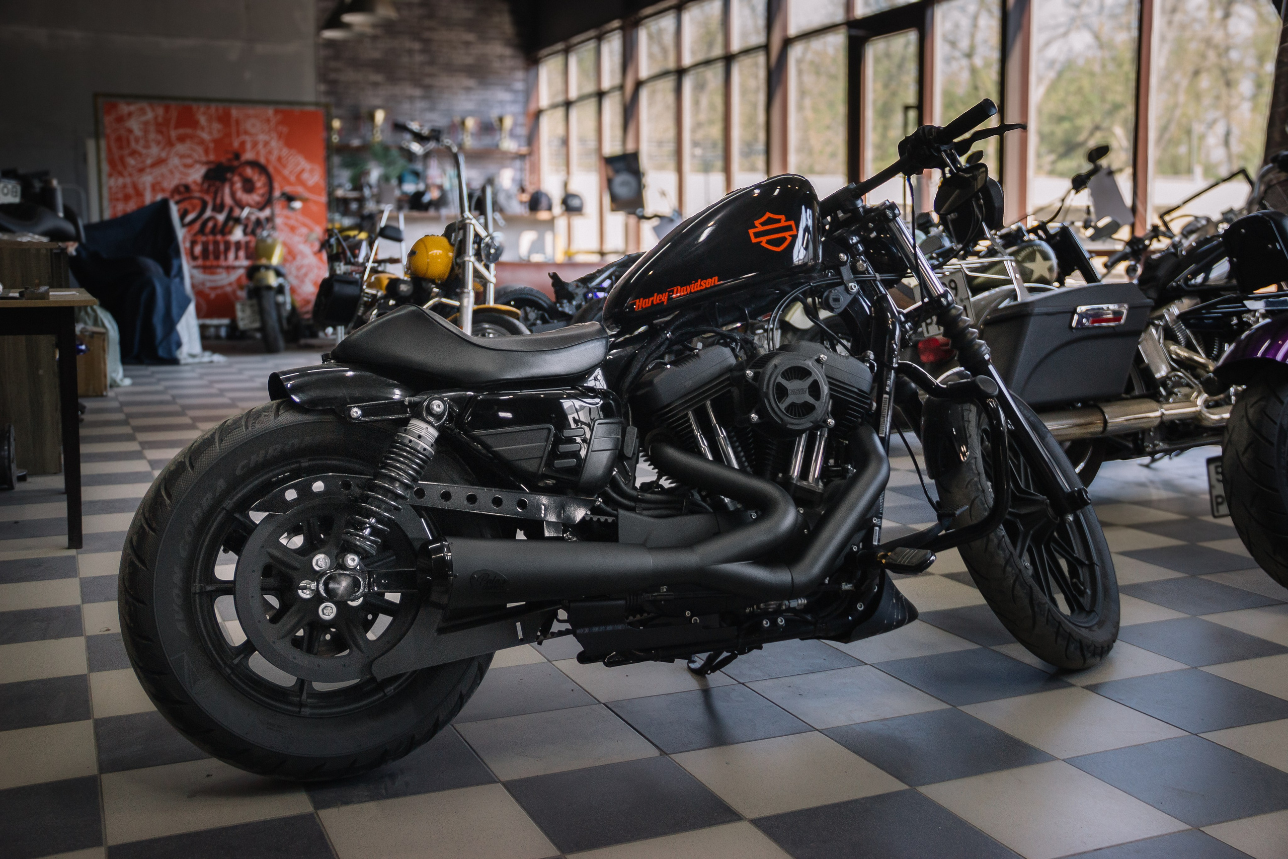 HD Sportster 1200 48i 2/1. ......