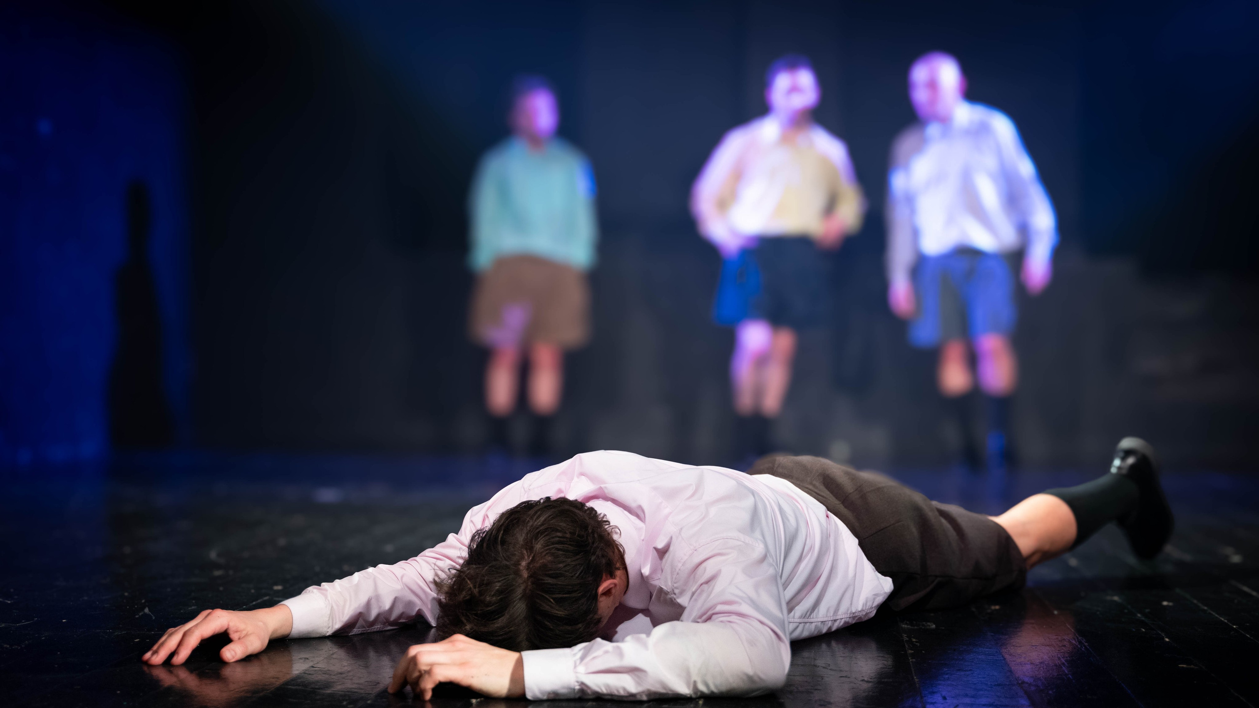 Спектакль  "Вне поля зрения". Театральный фотограф Михаил Макаричев-Энгельс