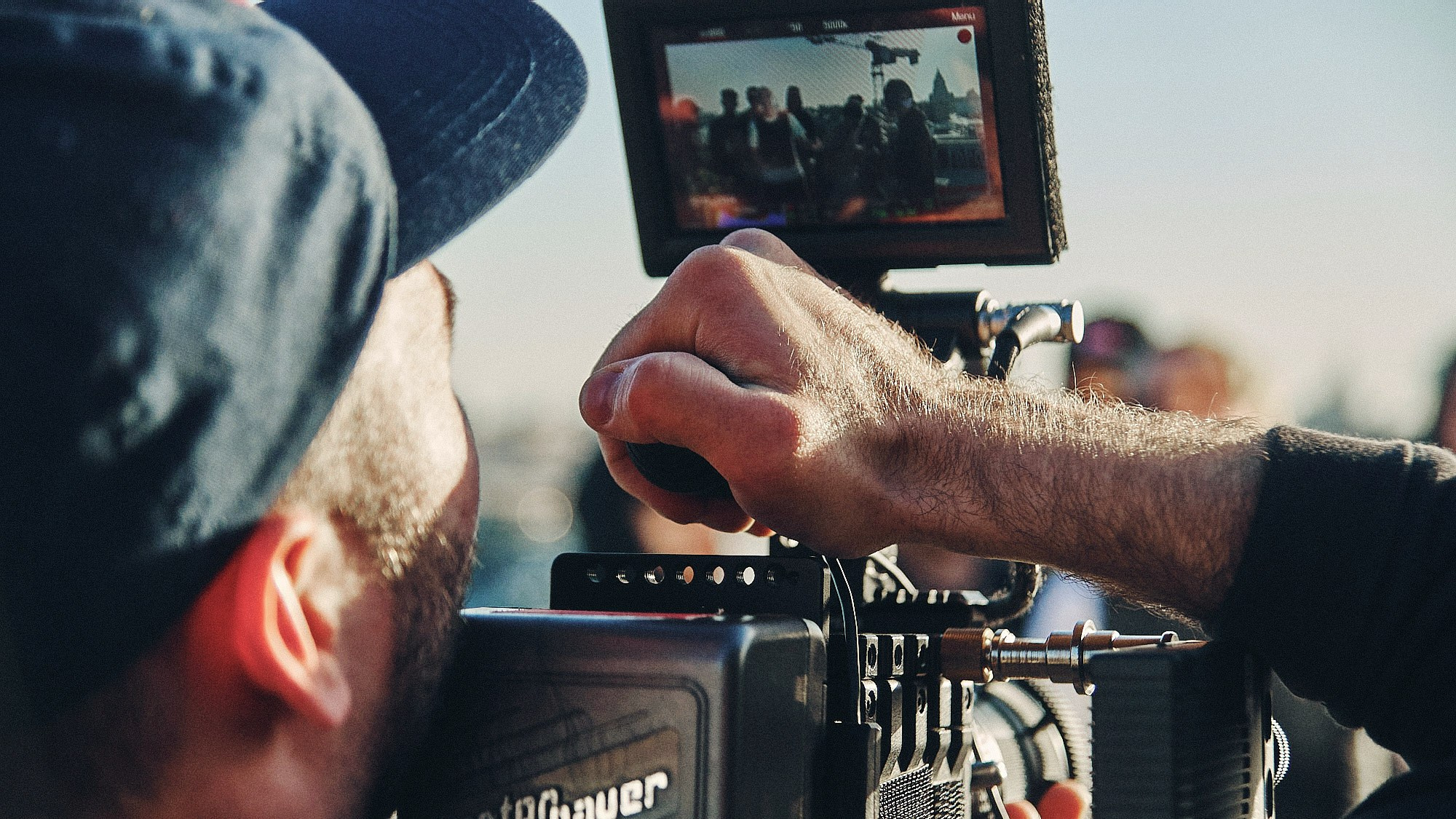 Бэкстейдж клипа — репортажная съёмка закулисья съёмочного дня. Репортажный фотограф в Москве — Дмитрий Тарасов | Съёмка мероприятий, концертов, корпоративов