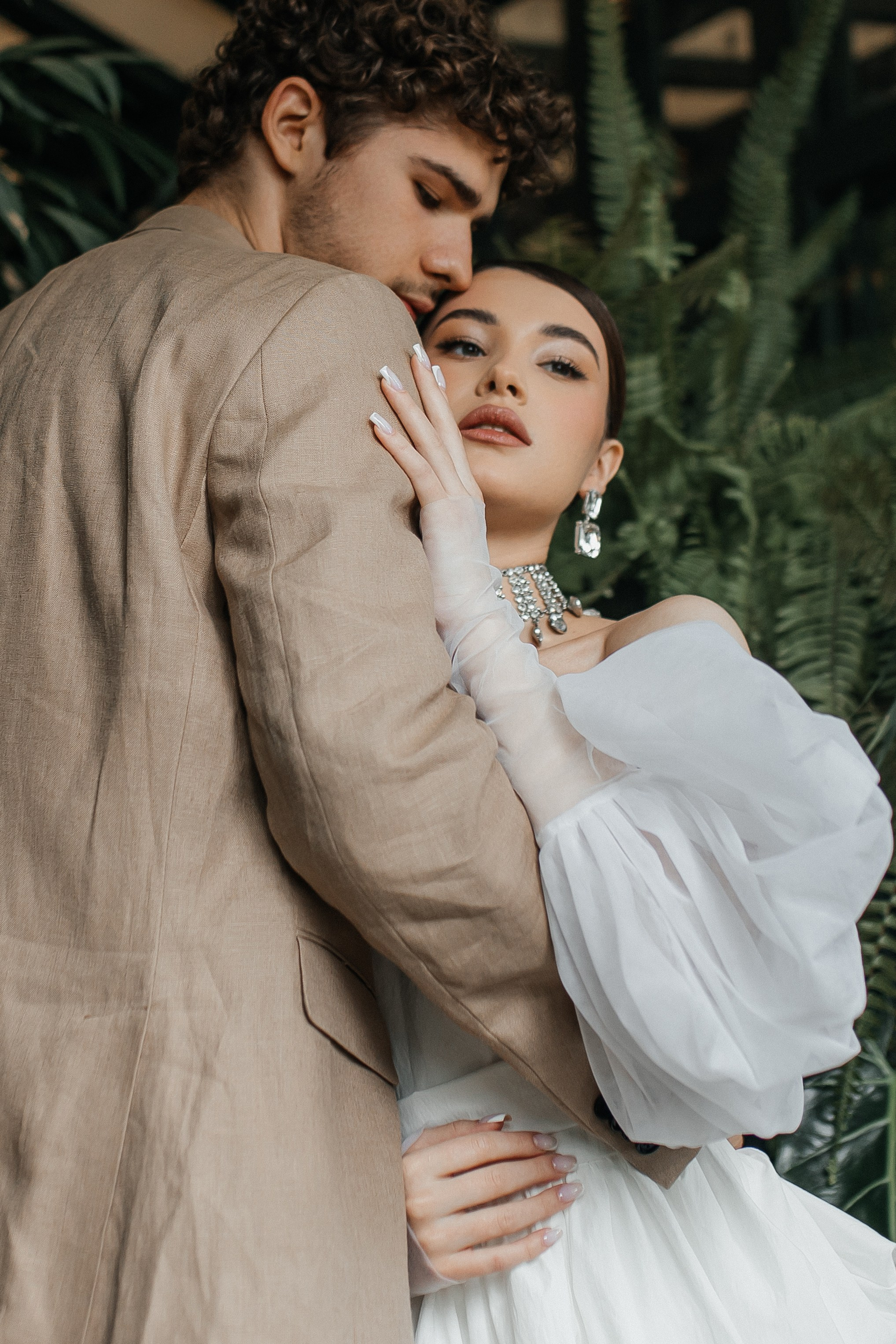 Свадебная история в оранжерее