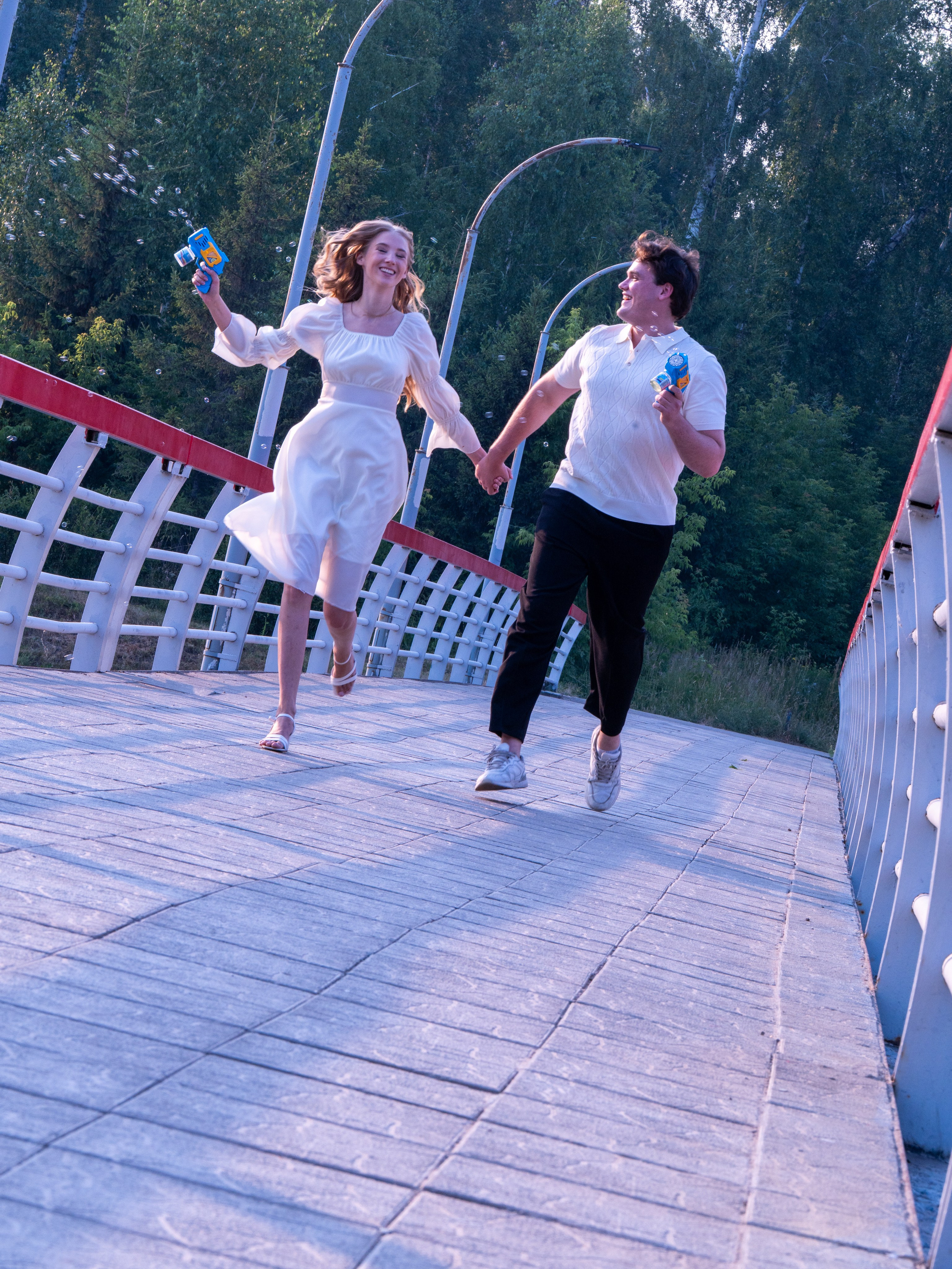 Фотосъемка Новосибирск снял love-story  для позитивной пары в Бугринской роще