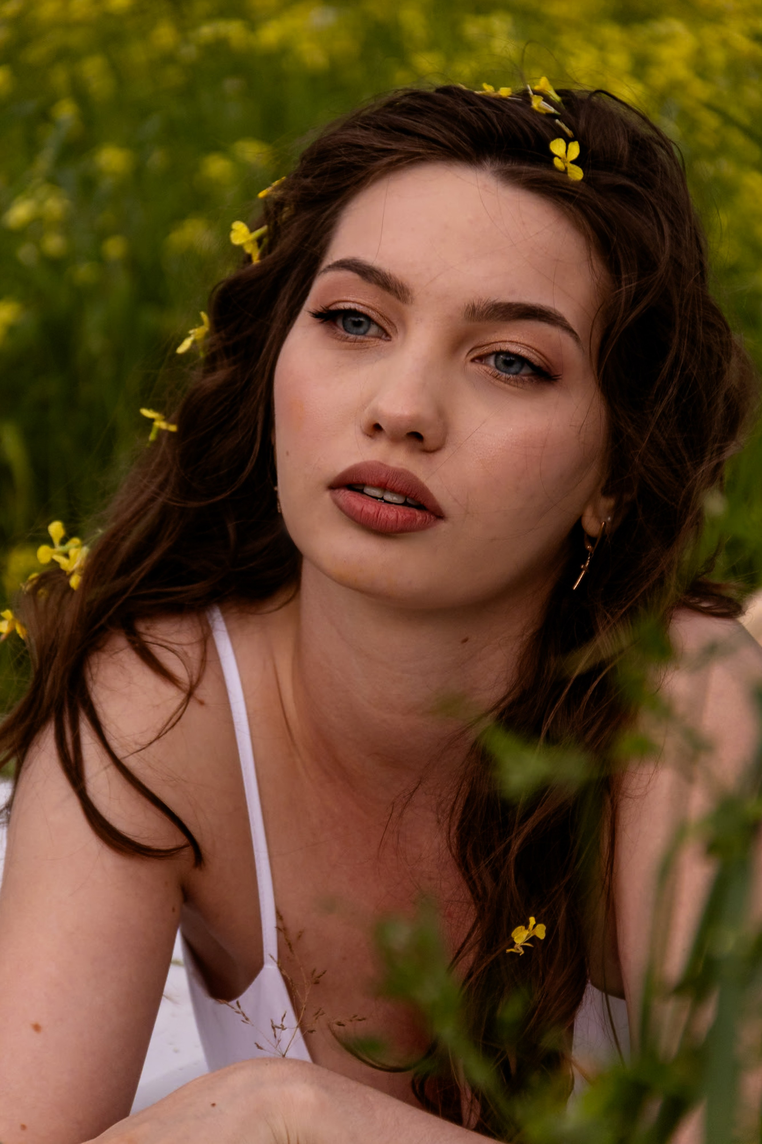 Марина в поле. Семейный и Свадебный фотограф в Иркутске Караваева Дарья