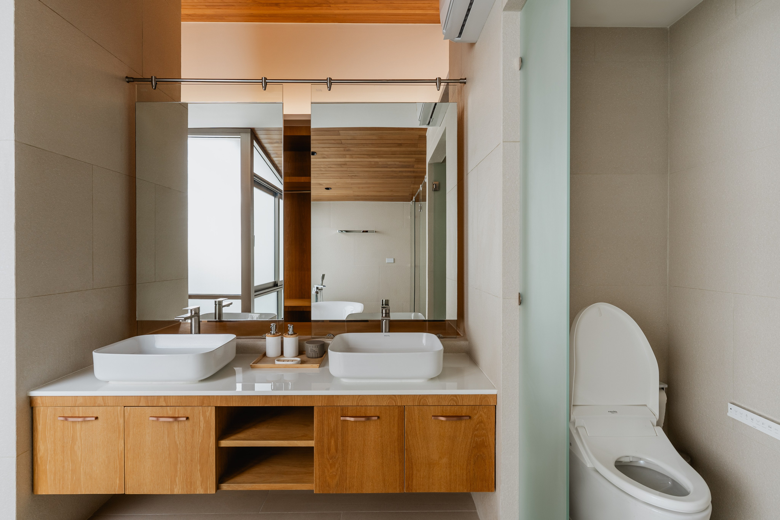 Interior real estate photography in Phuket — professional photos and videos. Yan Dolmatov — Photographer, Videographer, and Producer in Phuket