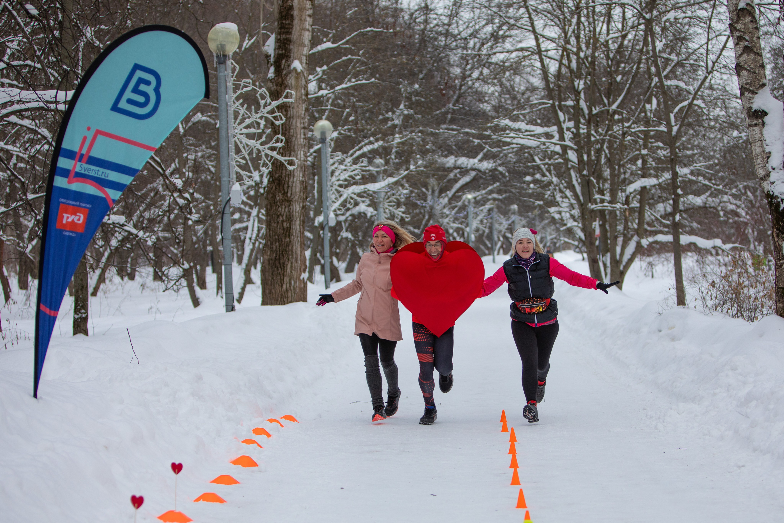 5 вёрст в Тушино, День влюбленных, 91 забег, 17 февраля 2024 г. Фотограф Сергей Ловкий