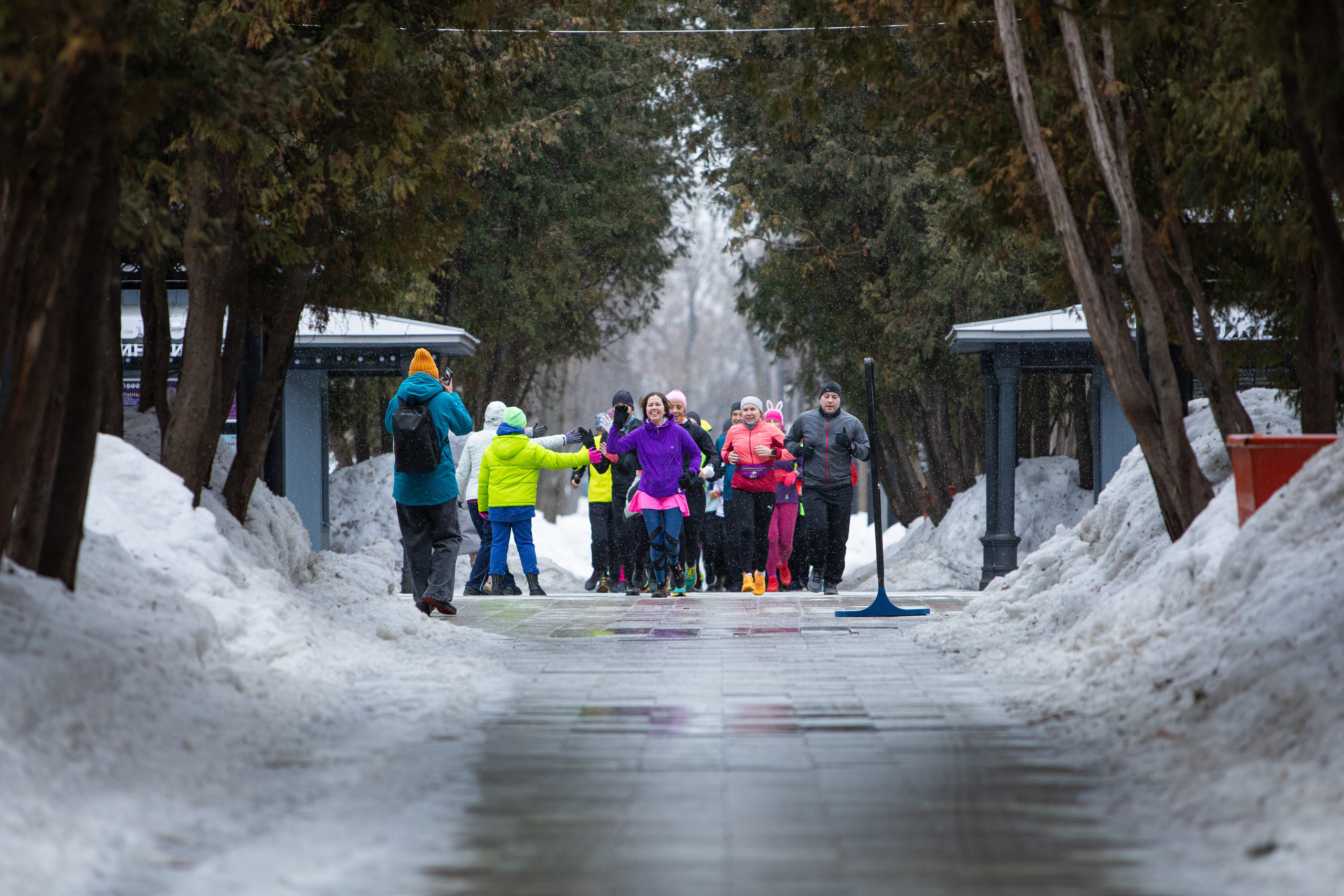 Забег 8 Марта, Речной вокзал. Фотограф Сергей Ловкий