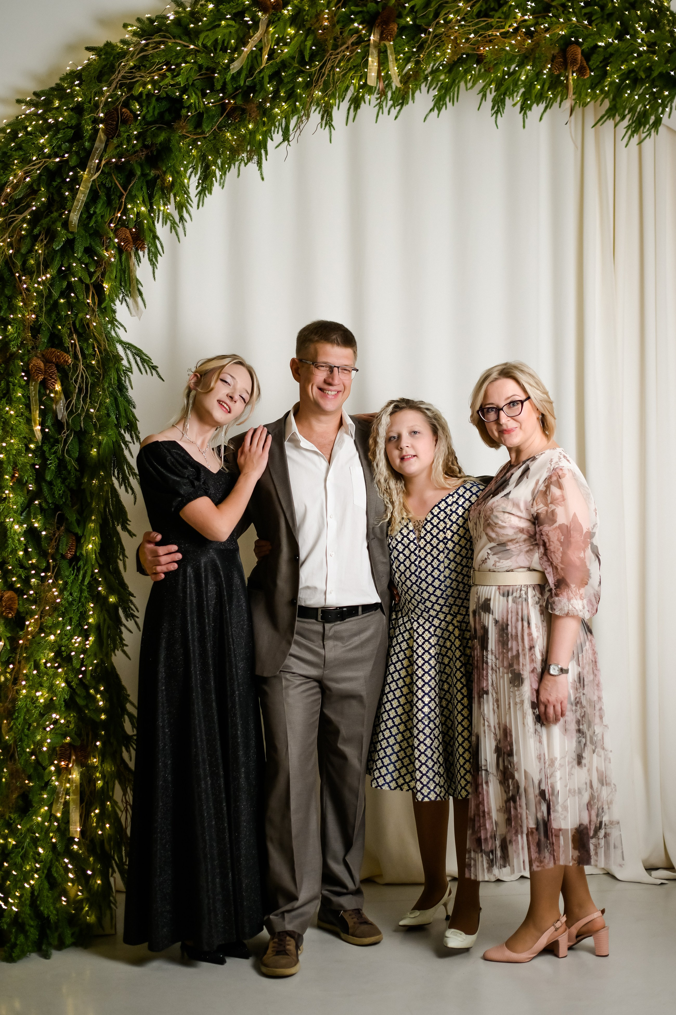 Семья Александра, Сашеньки, Юленьки и Катюши