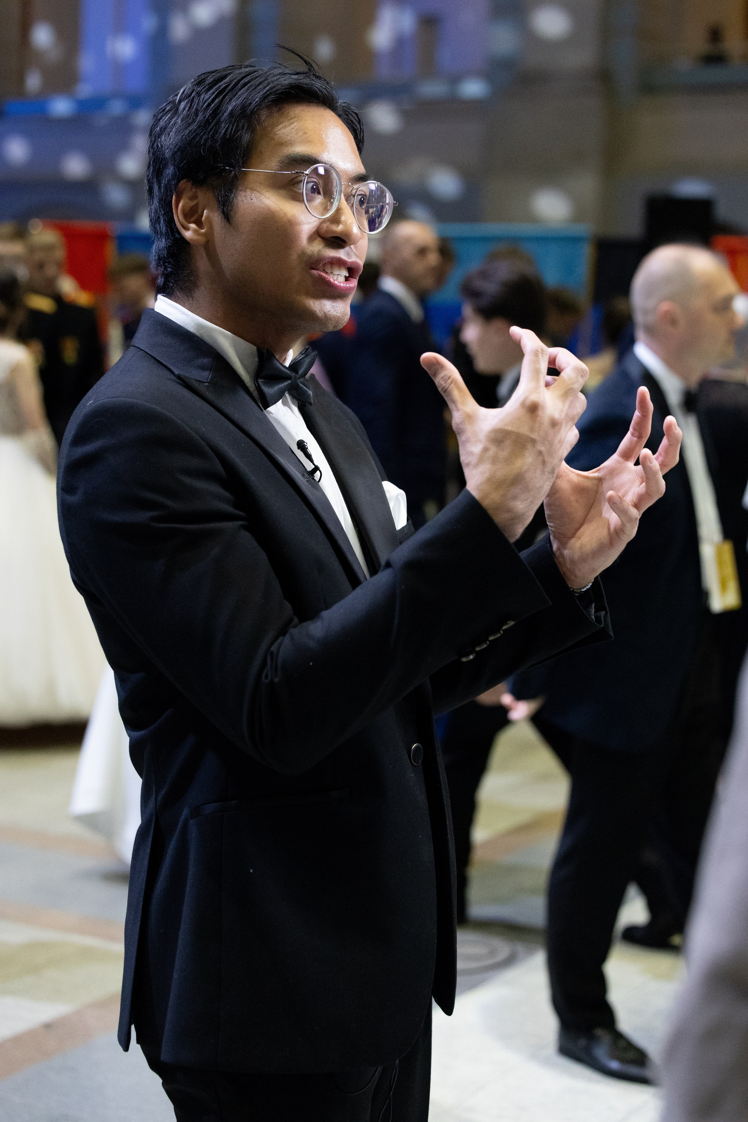 Кадетский бал. VICTOR SAPOZHNIKOV